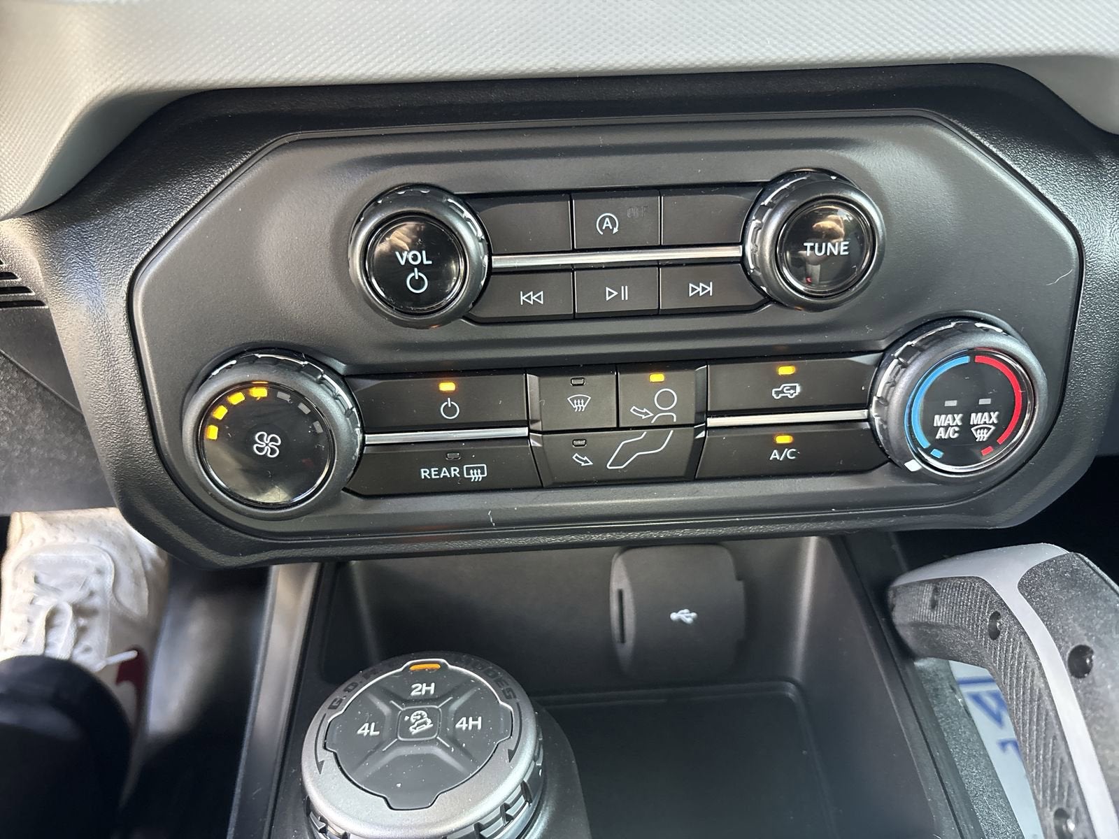 2023 Ford Bronco Base