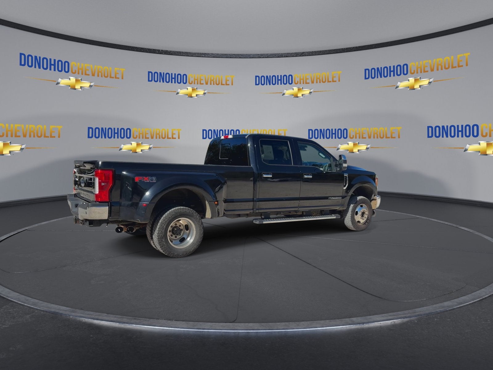 2017 Ford Super Duty F-350 DRW Lariat