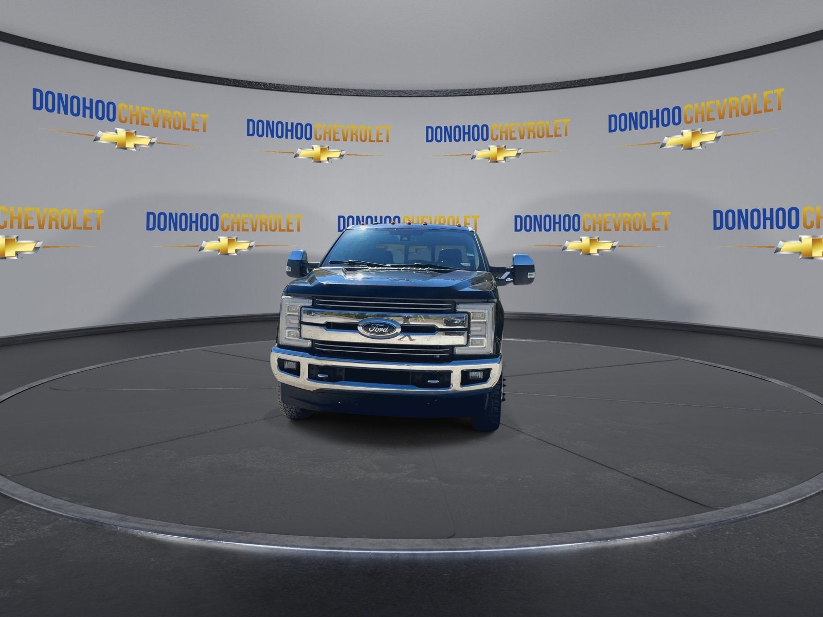 2017 Ford Super Duty F-350 DRW Lariat