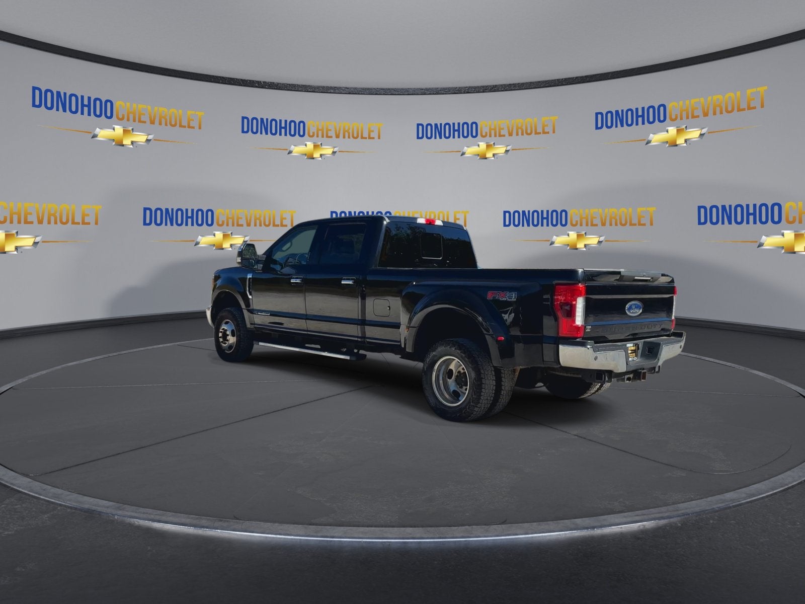 2017 Ford Super Duty F-350 DRW Lariat