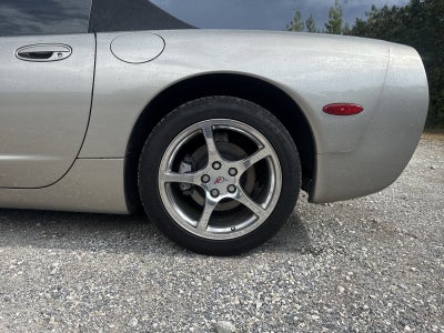 2000 Chevrolet Corvette Base