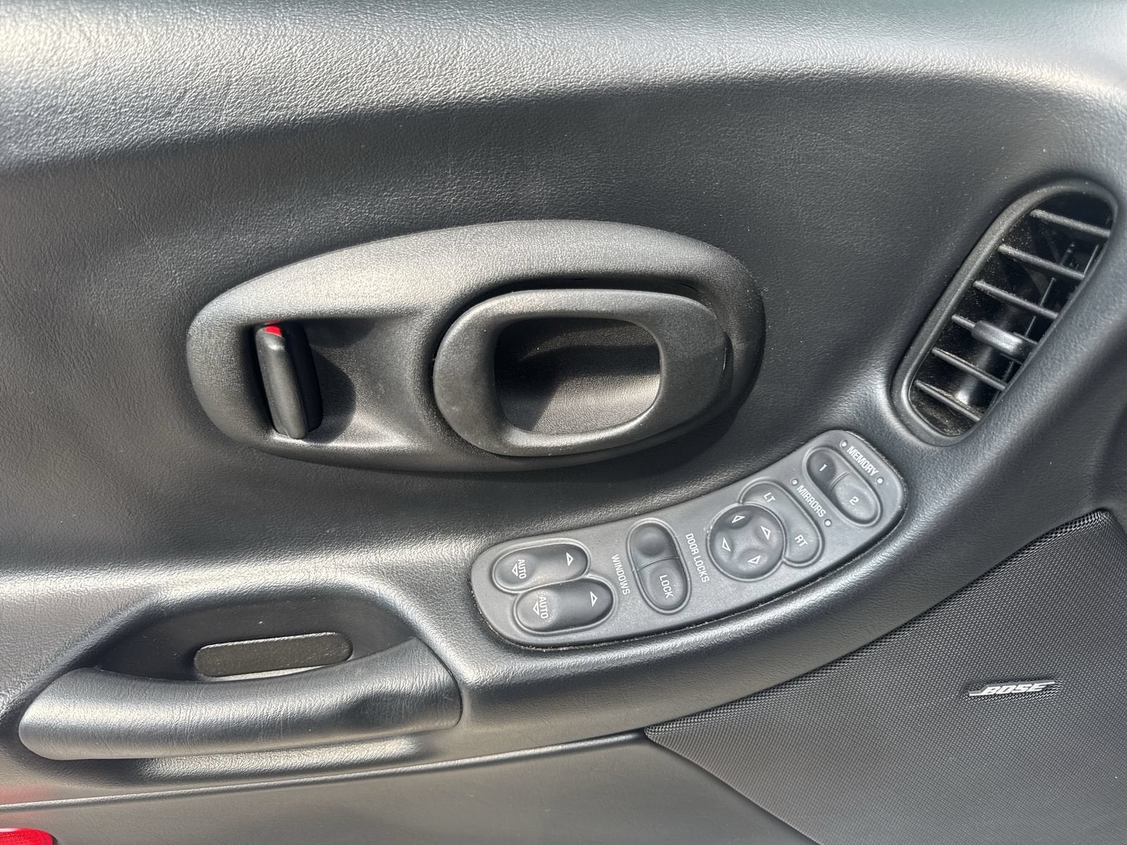 2000 Chevrolet Corvette Base