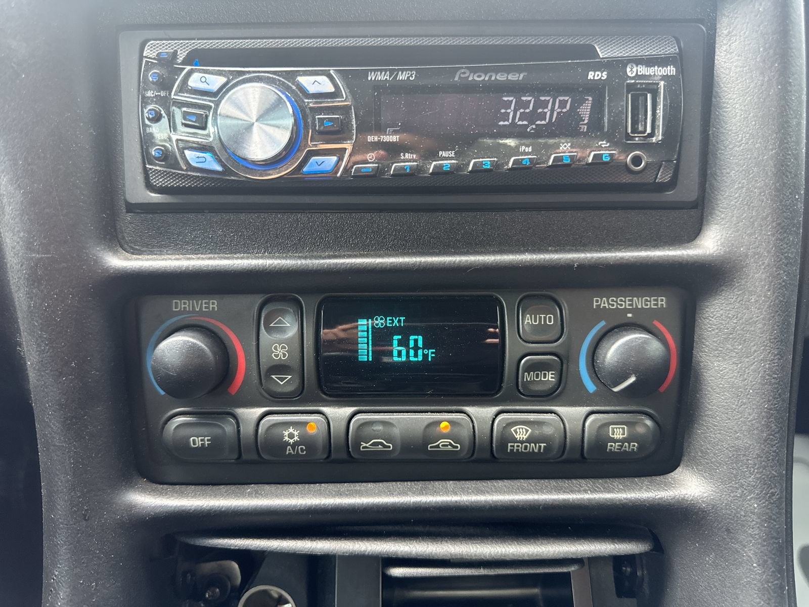 2000 Chevrolet Corvette Base