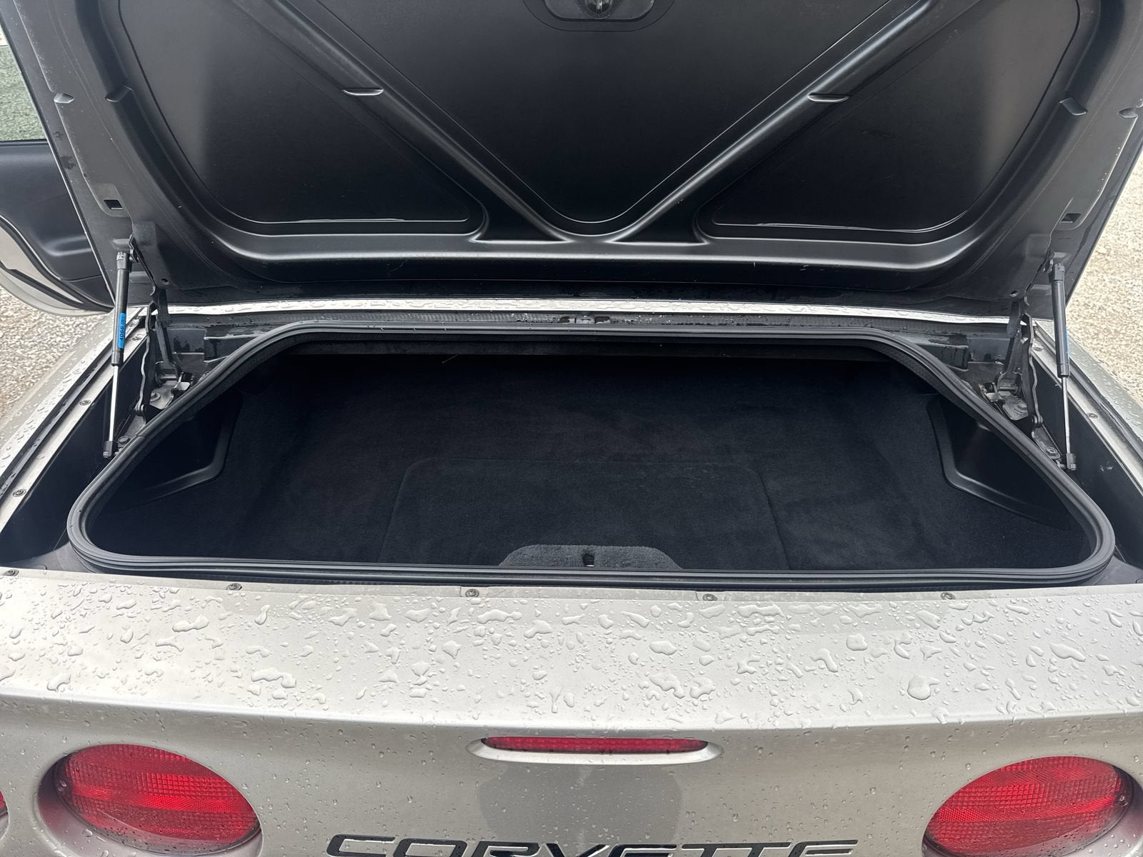 2000 Chevrolet Corvette Base
