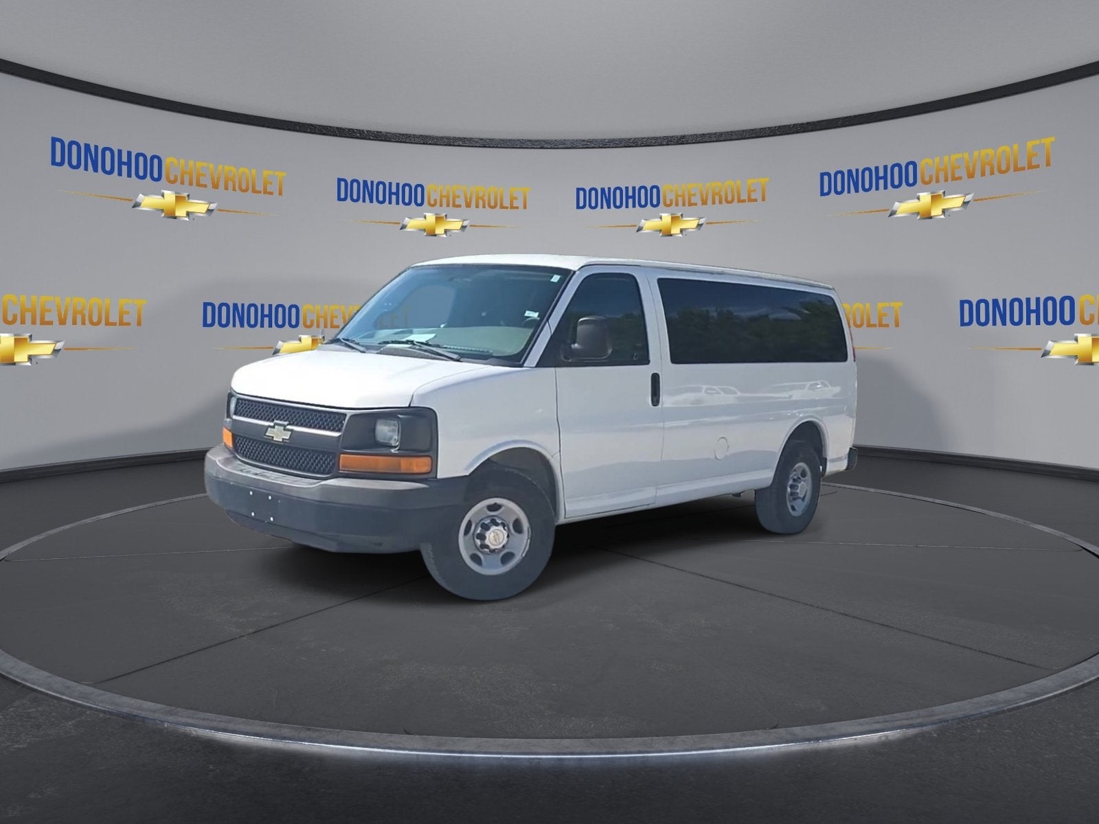 2013 Chevrolet Express Passenger 2500 LS