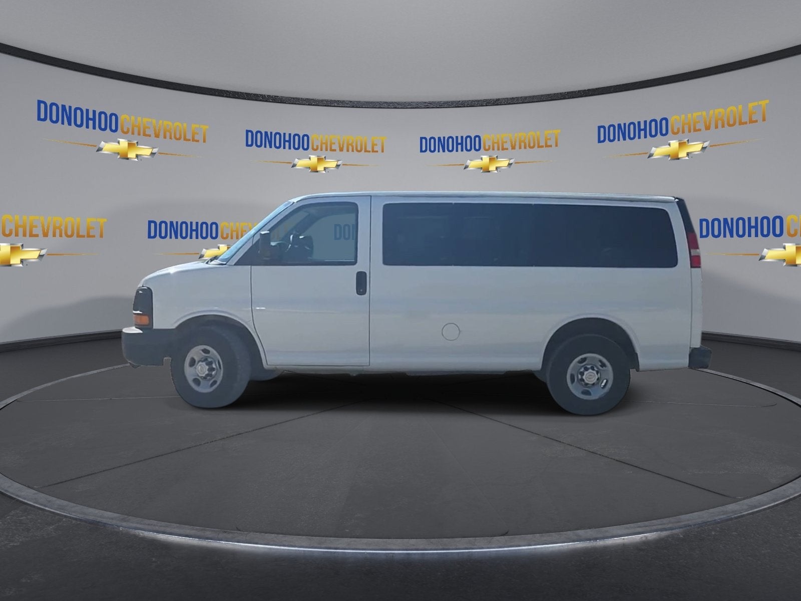 2013 Chevrolet Express Passenger 2500 LS