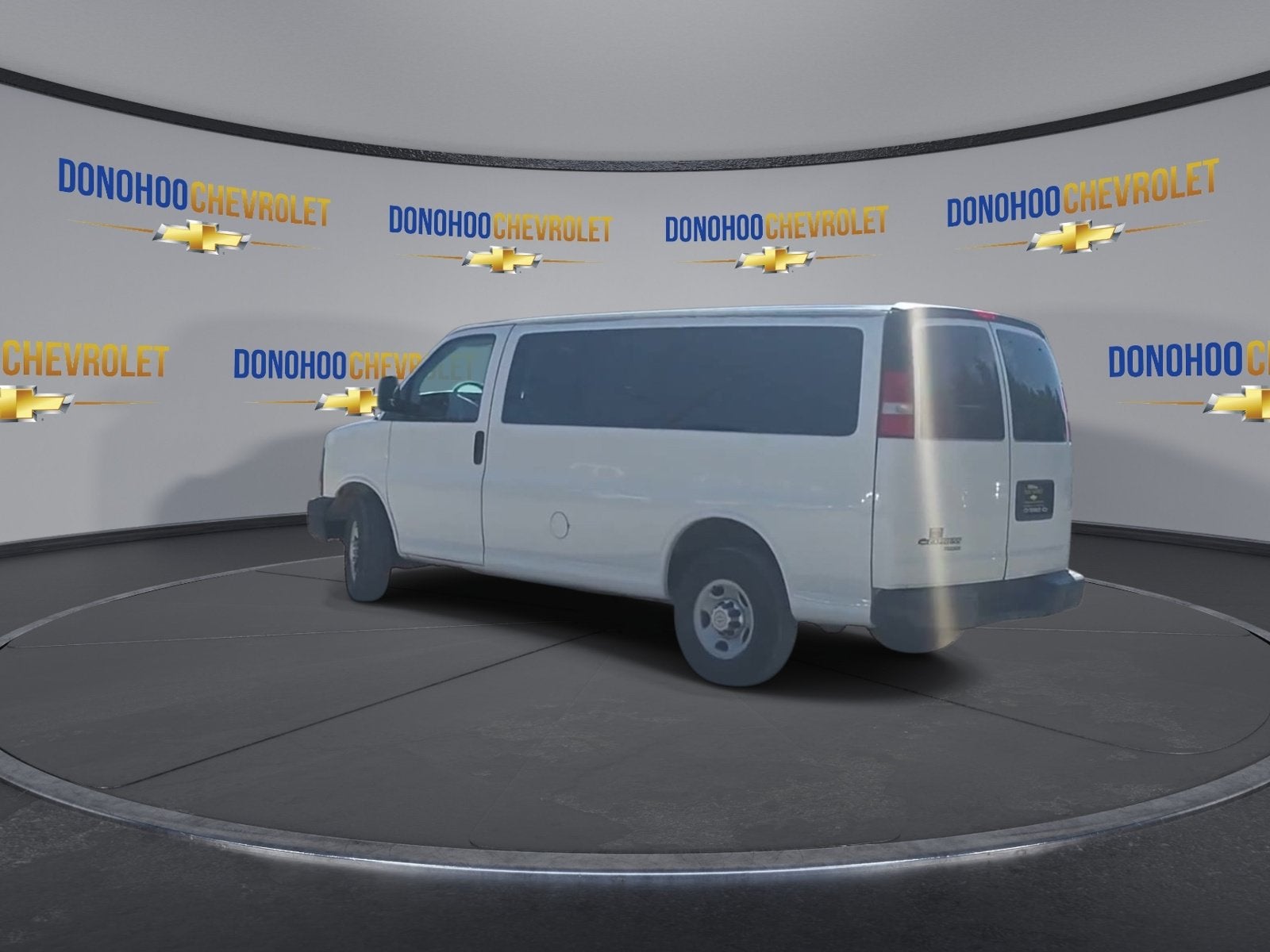 2013 Chevrolet Express Passenger 2500 LS