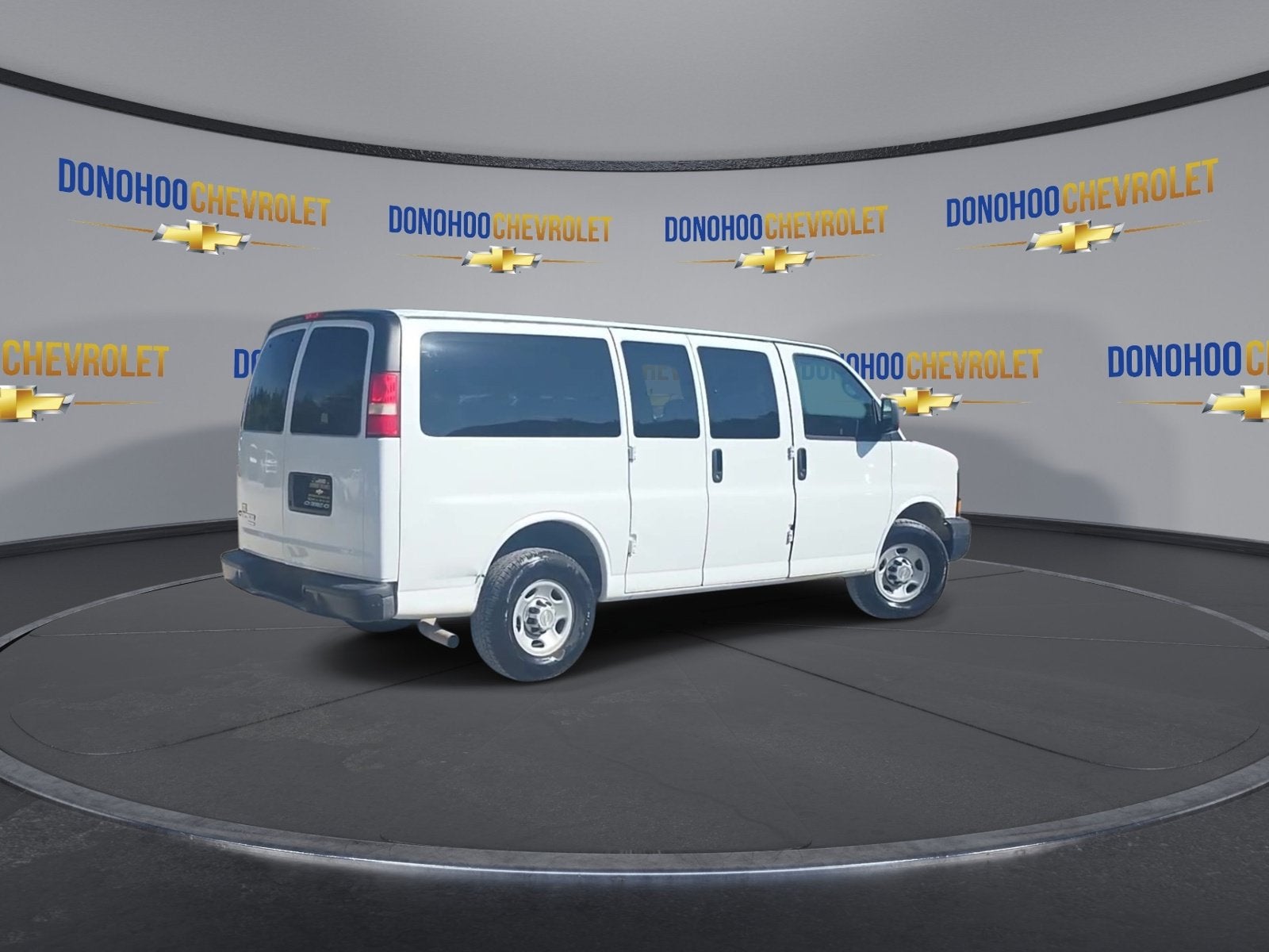 2013 Chevrolet Express Passenger 2500 LS