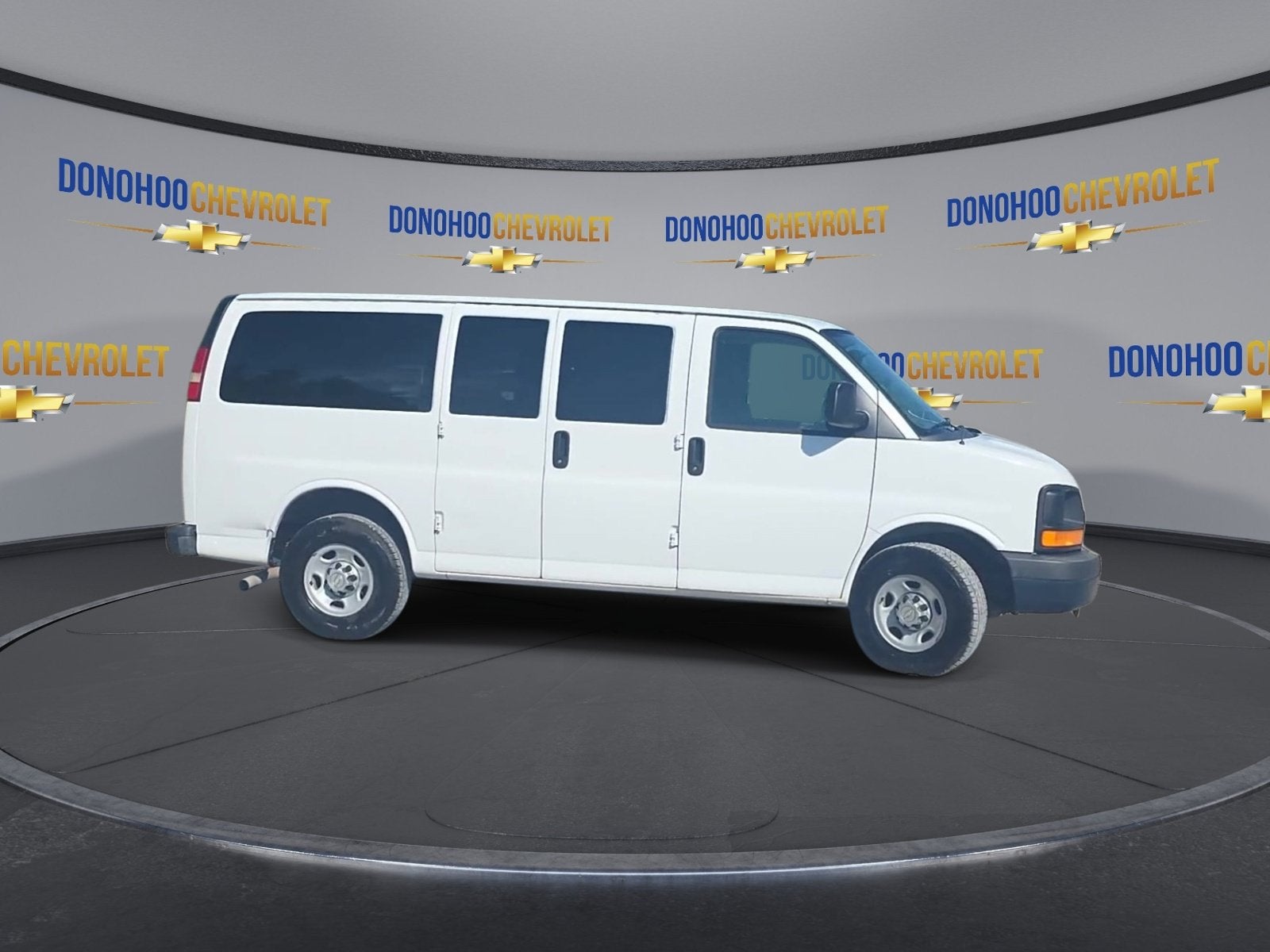 2013 Chevrolet Express Passenger 2500 LS