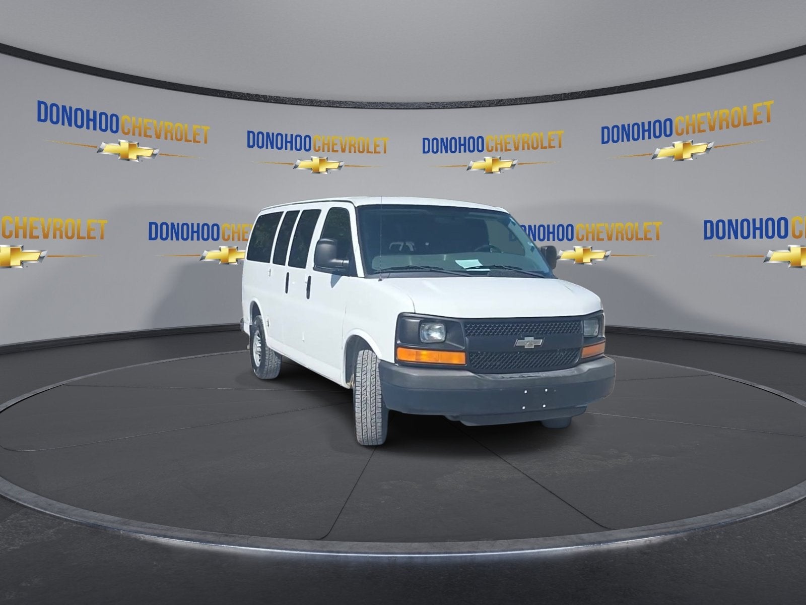 2013 Chevrolet Express Passenger 2500 LS