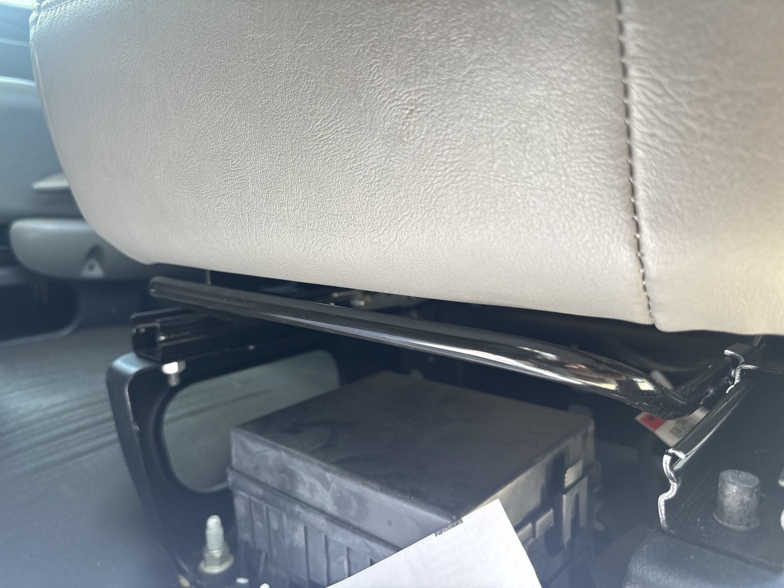 2024 Chevrolet Express Passenger 3500 1LS