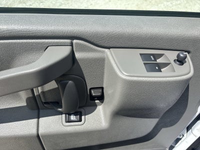 2024 Chevrolet Express Passenger 3500 1LS