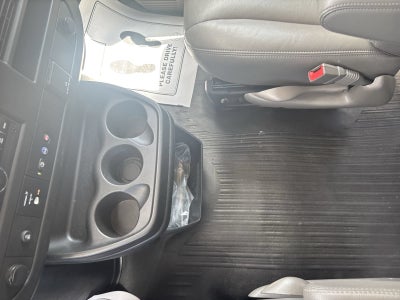 2024 Chevrolet Express Passenger 3500 1LS
