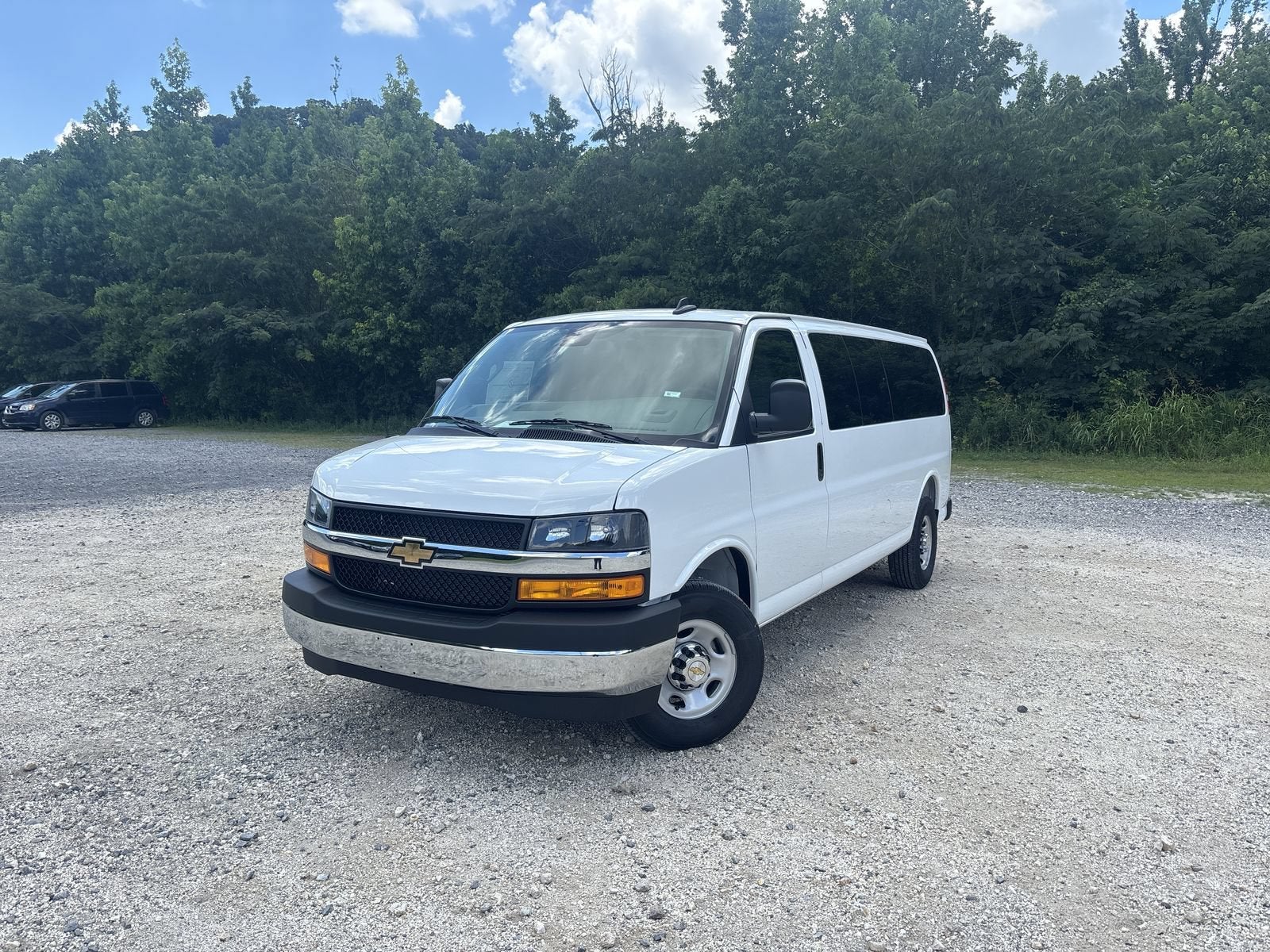 2026 Chevrolet Express Passenger 1LT