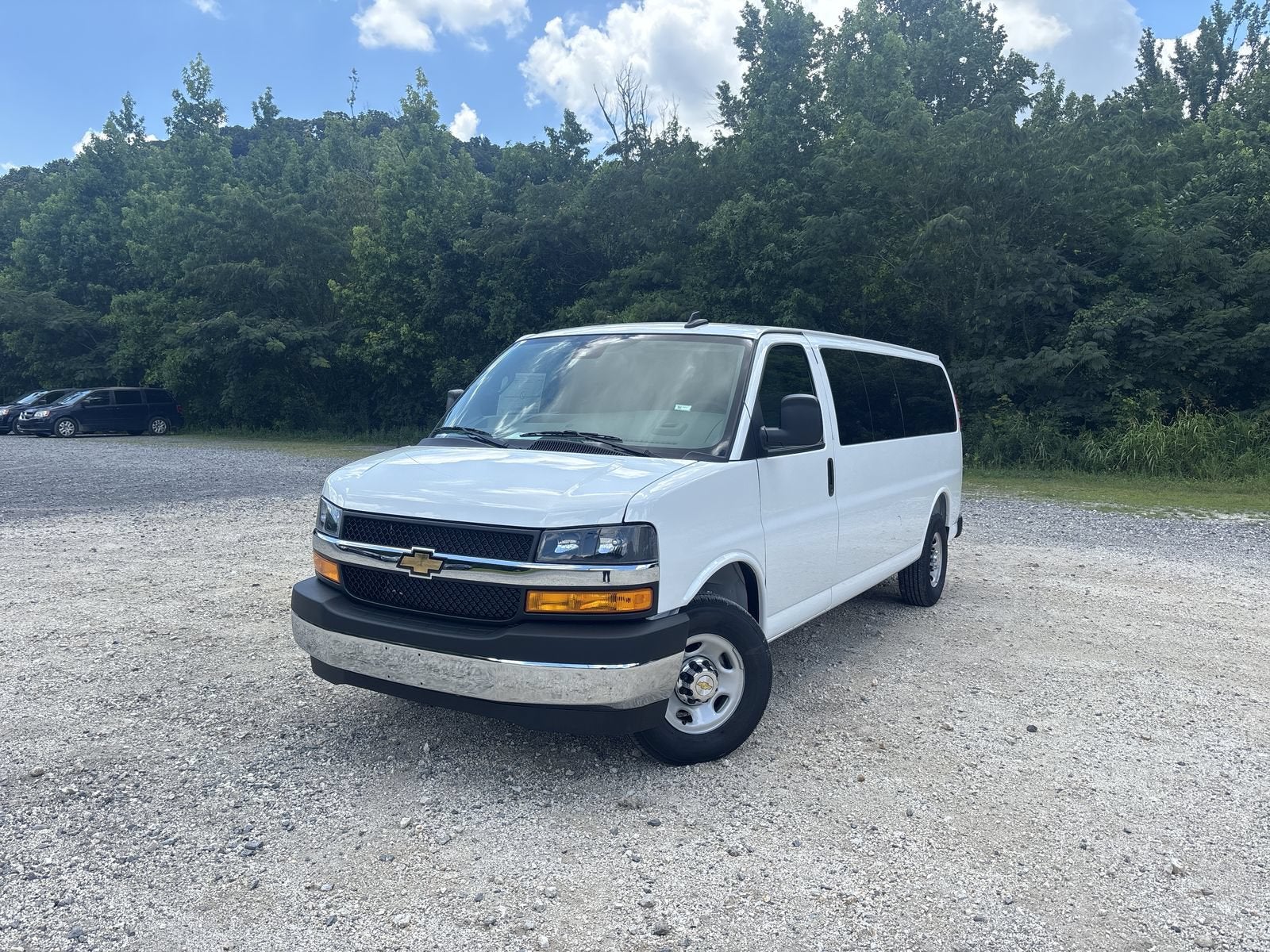 2026 Chevrolet Express Passenger 1LT