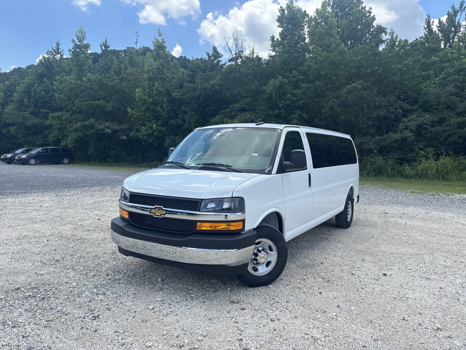 2026 Chevrolet Express Passenger 1LT
