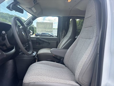 2026 Chevrolet Express Passenger 1LT