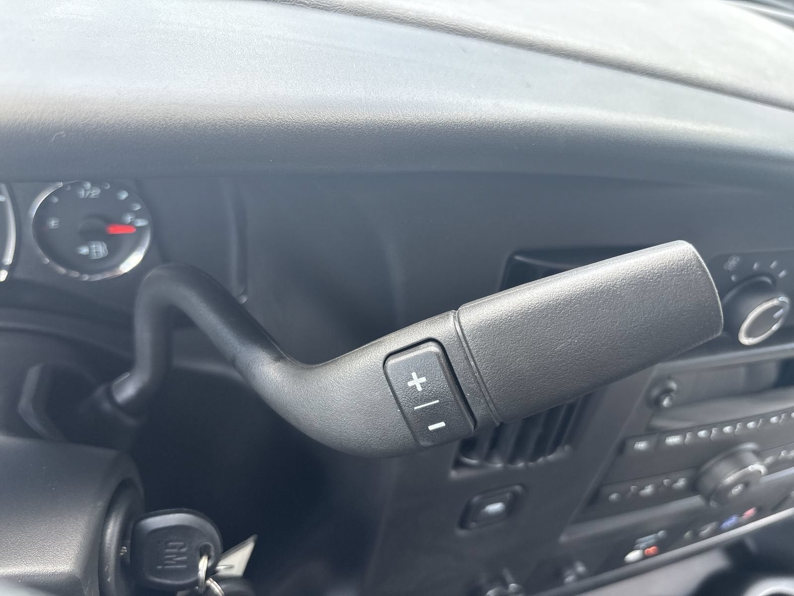 2026 Chevrolet Express Passenger 1LT