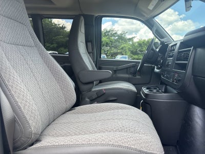 2026 Chevrolet Express Passenger 1LT