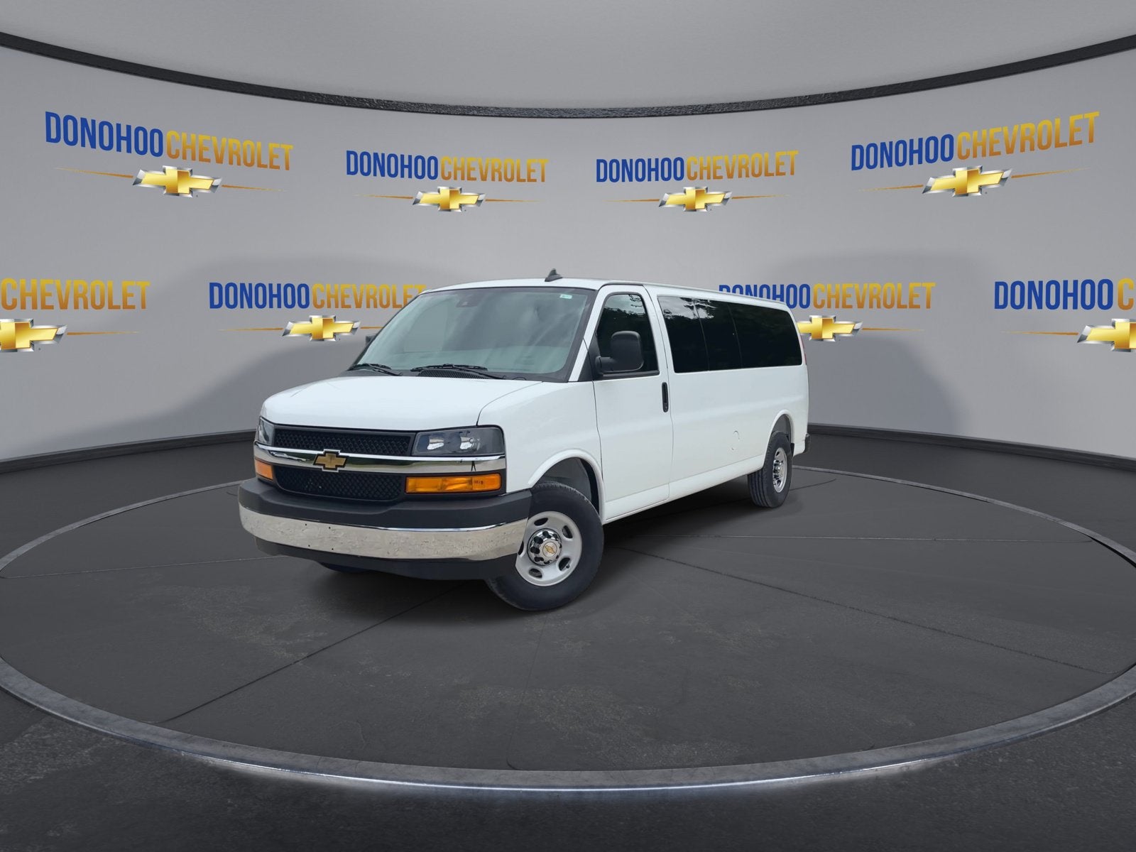 2026 Chevrolet Express Passenger 1LT