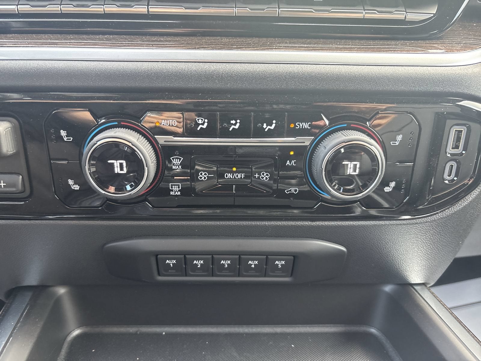 2026 Chevrolet Silverado 3500 HD Chassis Cab LT