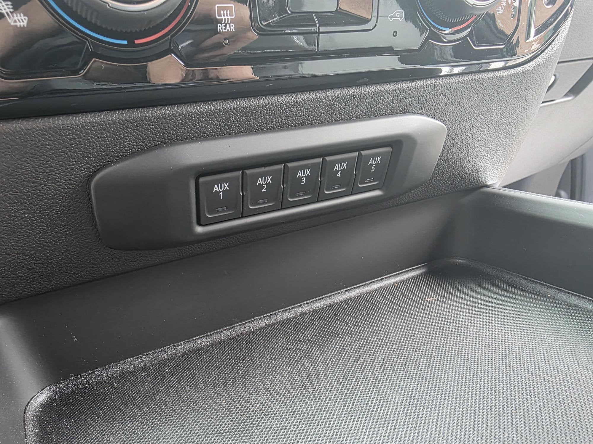 2025 Chevrolet Silverado 3500 HD Chassis Cab LT