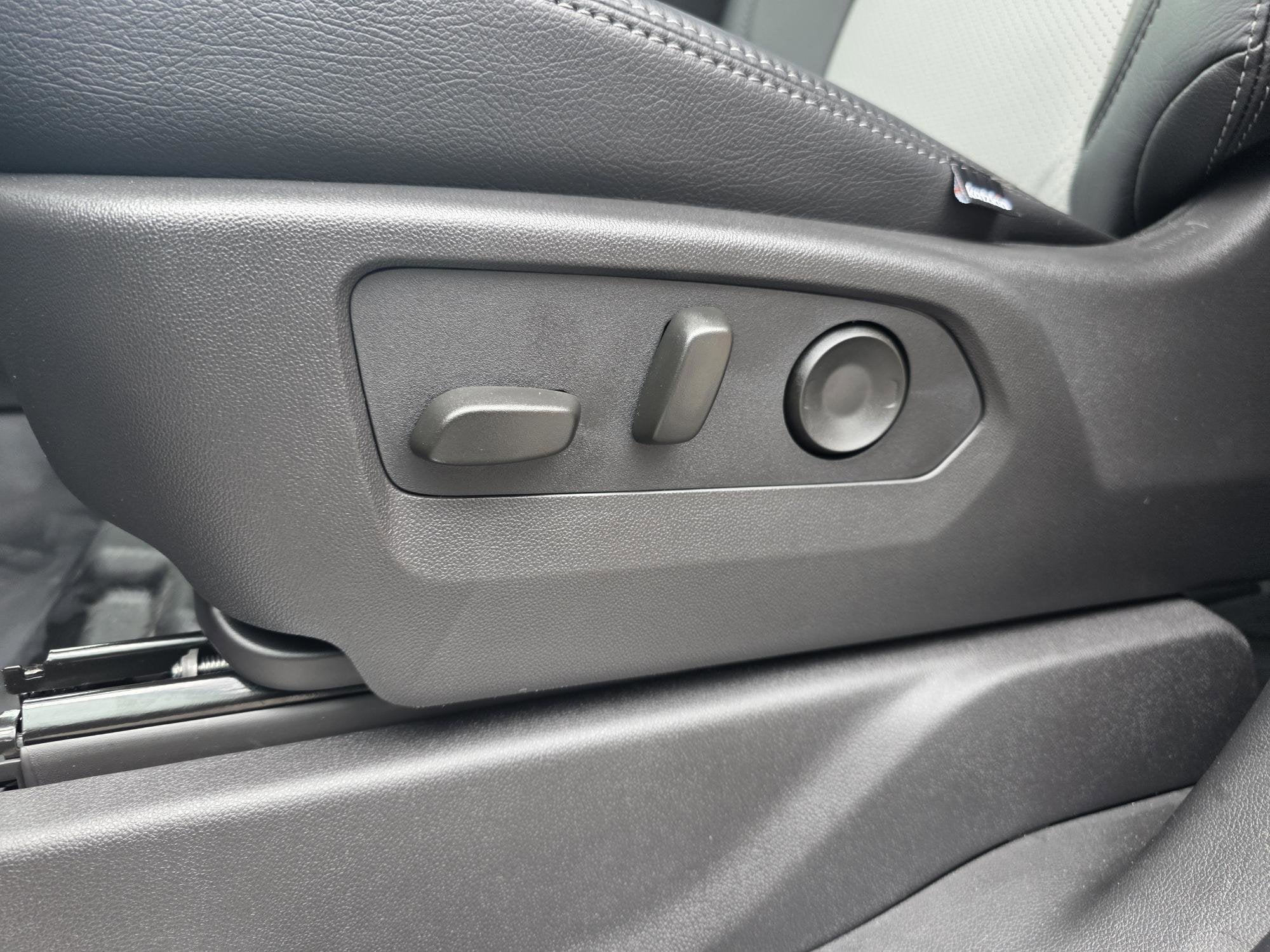 2025 Chevrolet Silverado 3500 HD Chassis Cab LT