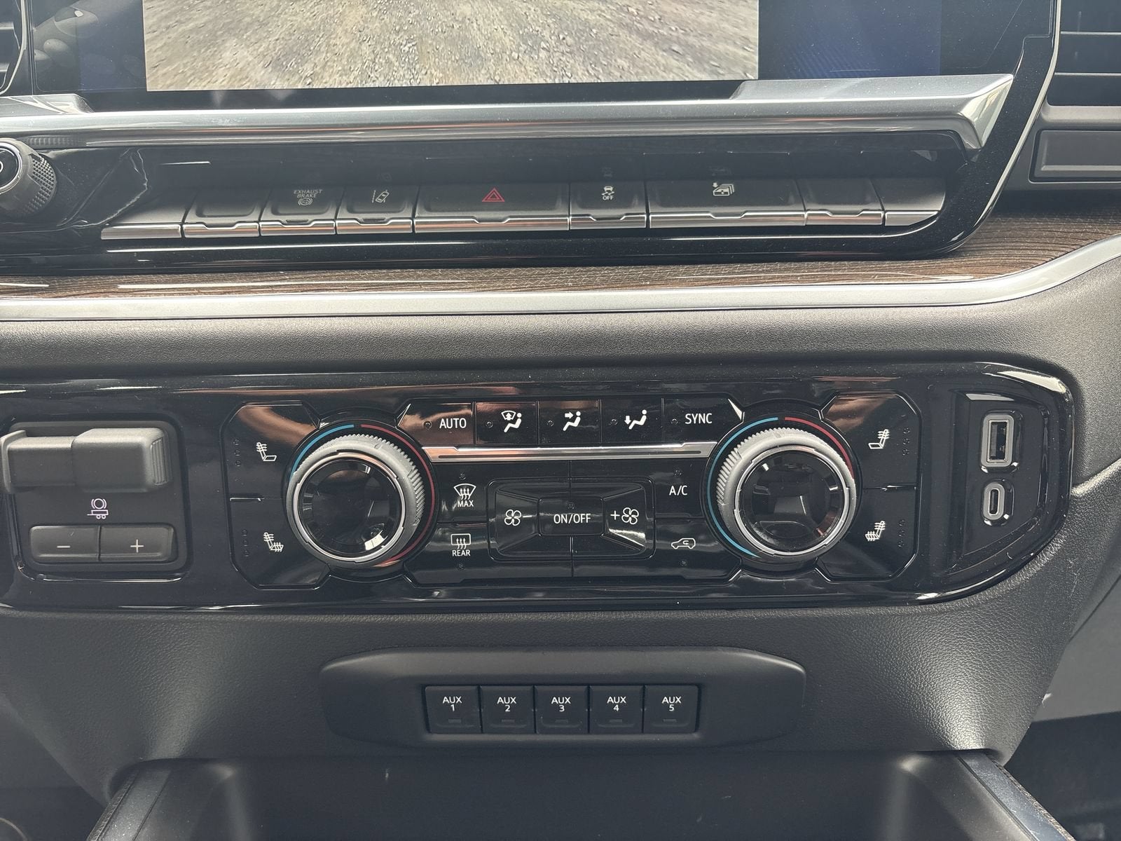 2026 Chevrolet Silverado 3500 HD Chassis Cab LT