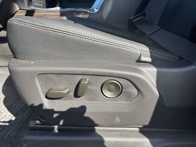 2025 Chevrolet Silverado 3500 HD Chassis Cab LT