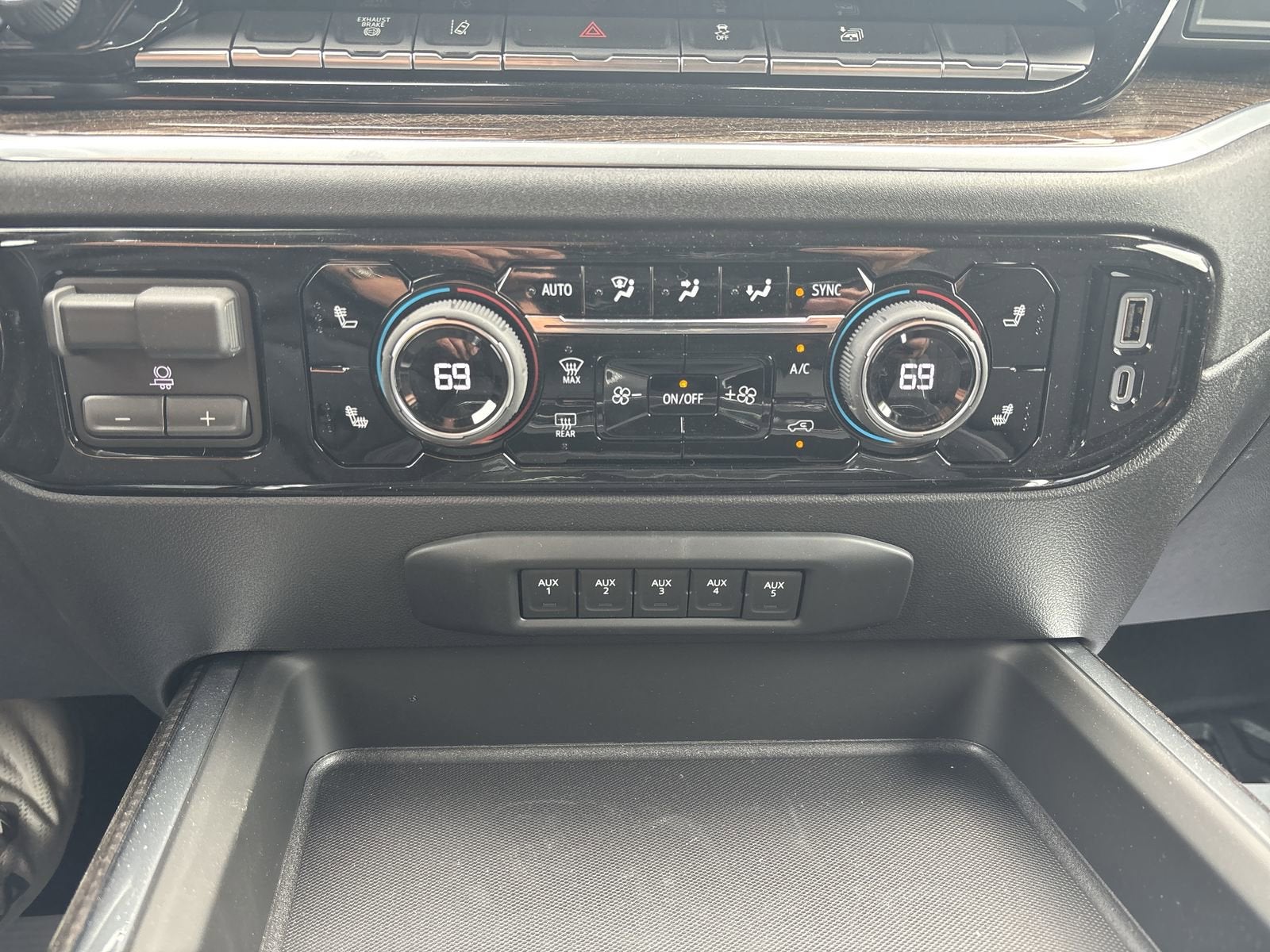 2026 Chevrolet Silverado 3500 HD Chassis Cab LT