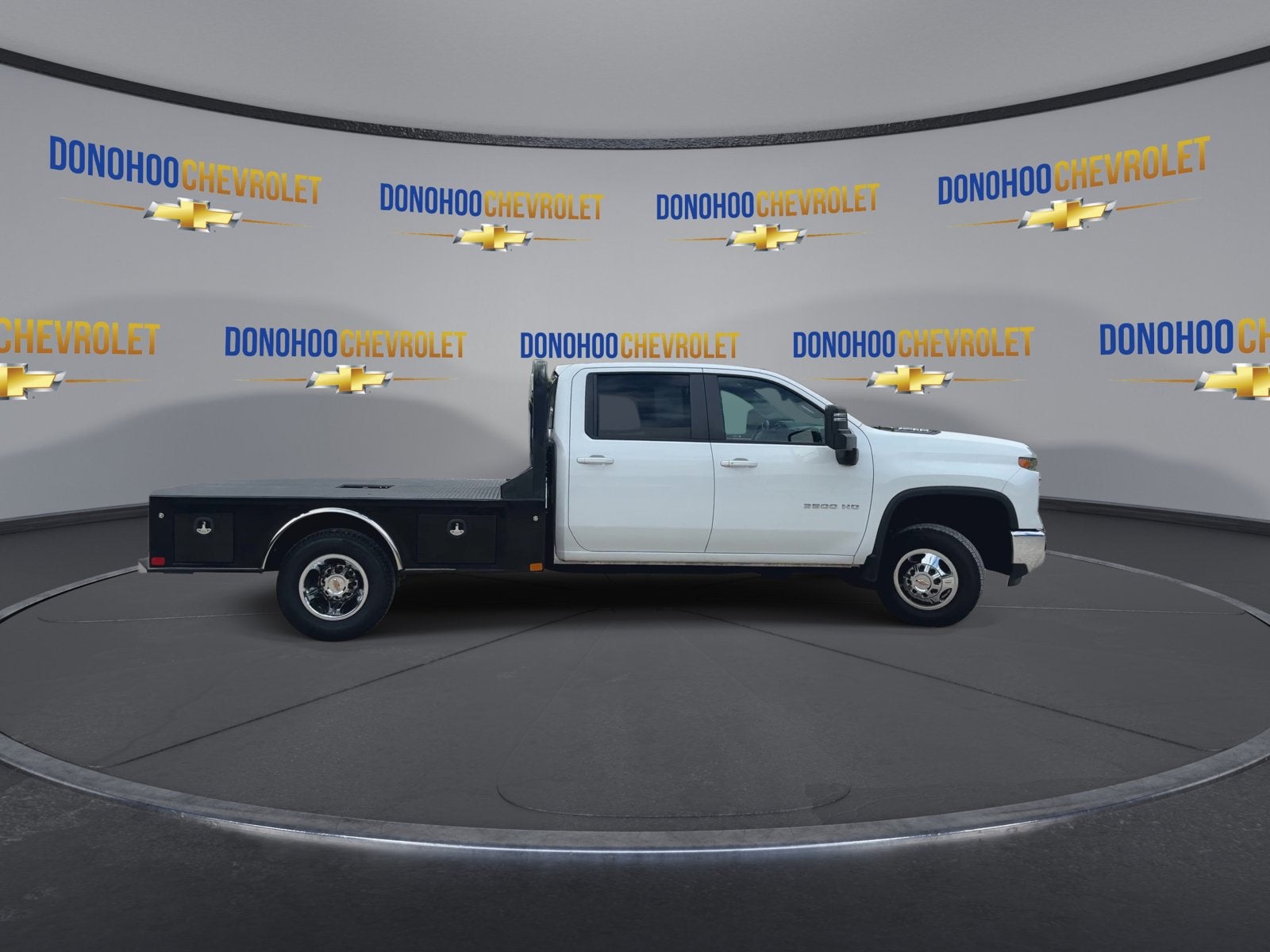2024 Chevrolet Silverado 3500 HD Chassis Cab LT