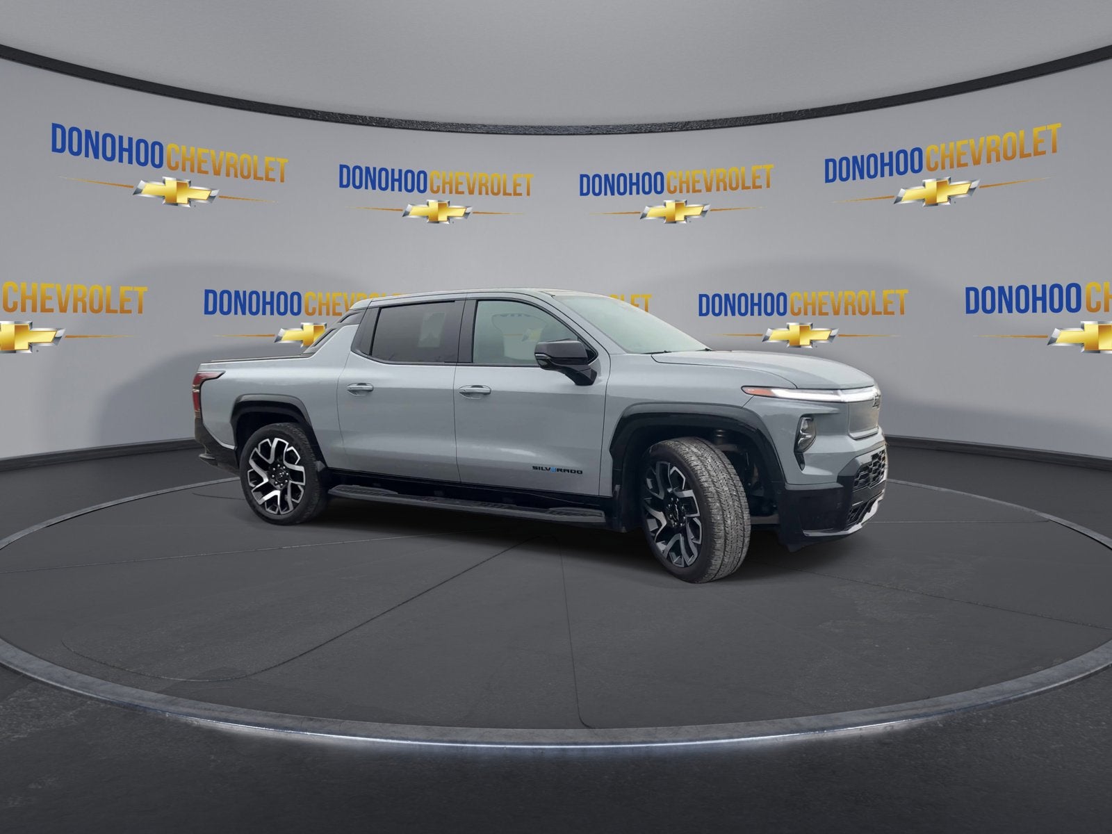 2025 Chevrolet Silverado EV RST - Max Range