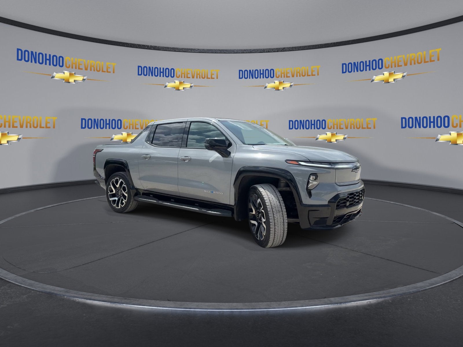 2025 Chevrolet Silverado EV RST - Max Range