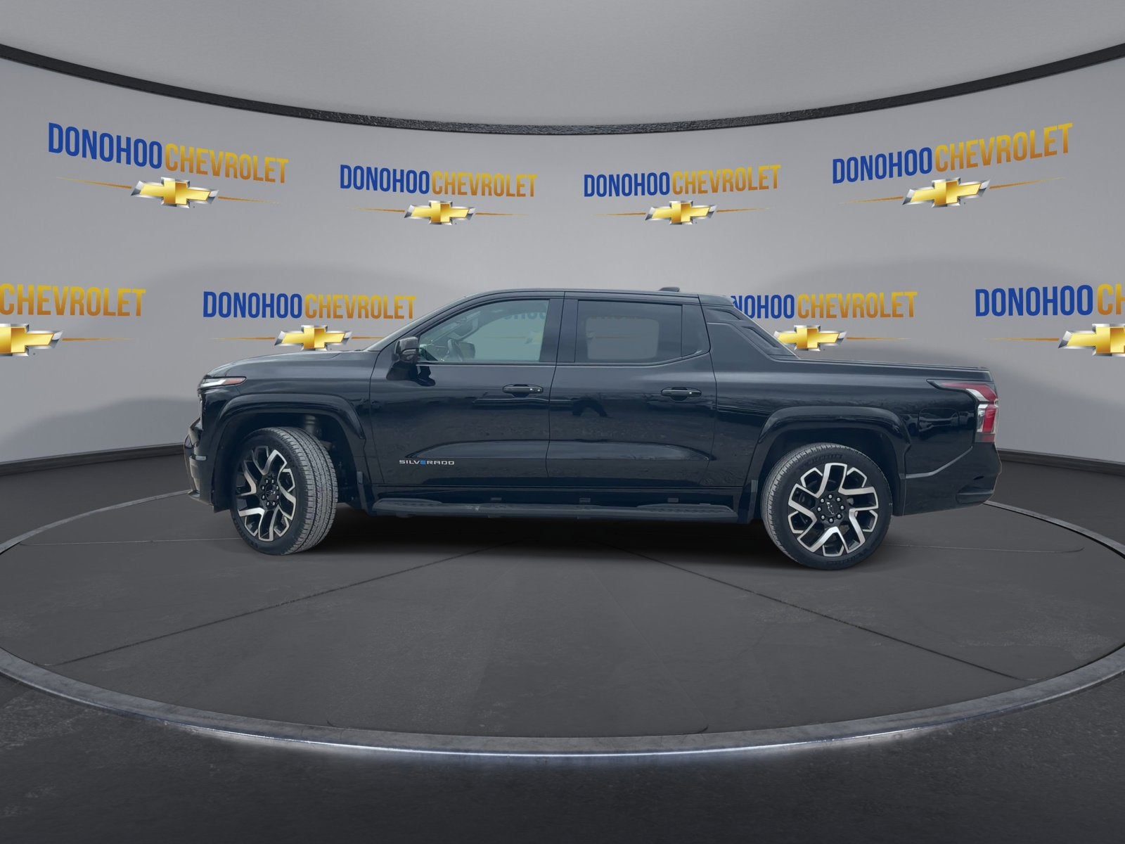 2024 Chevrolet Silverado EV RST