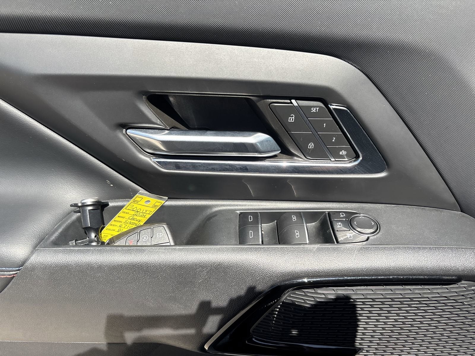 2024 Chevrolet Silverado EV RST