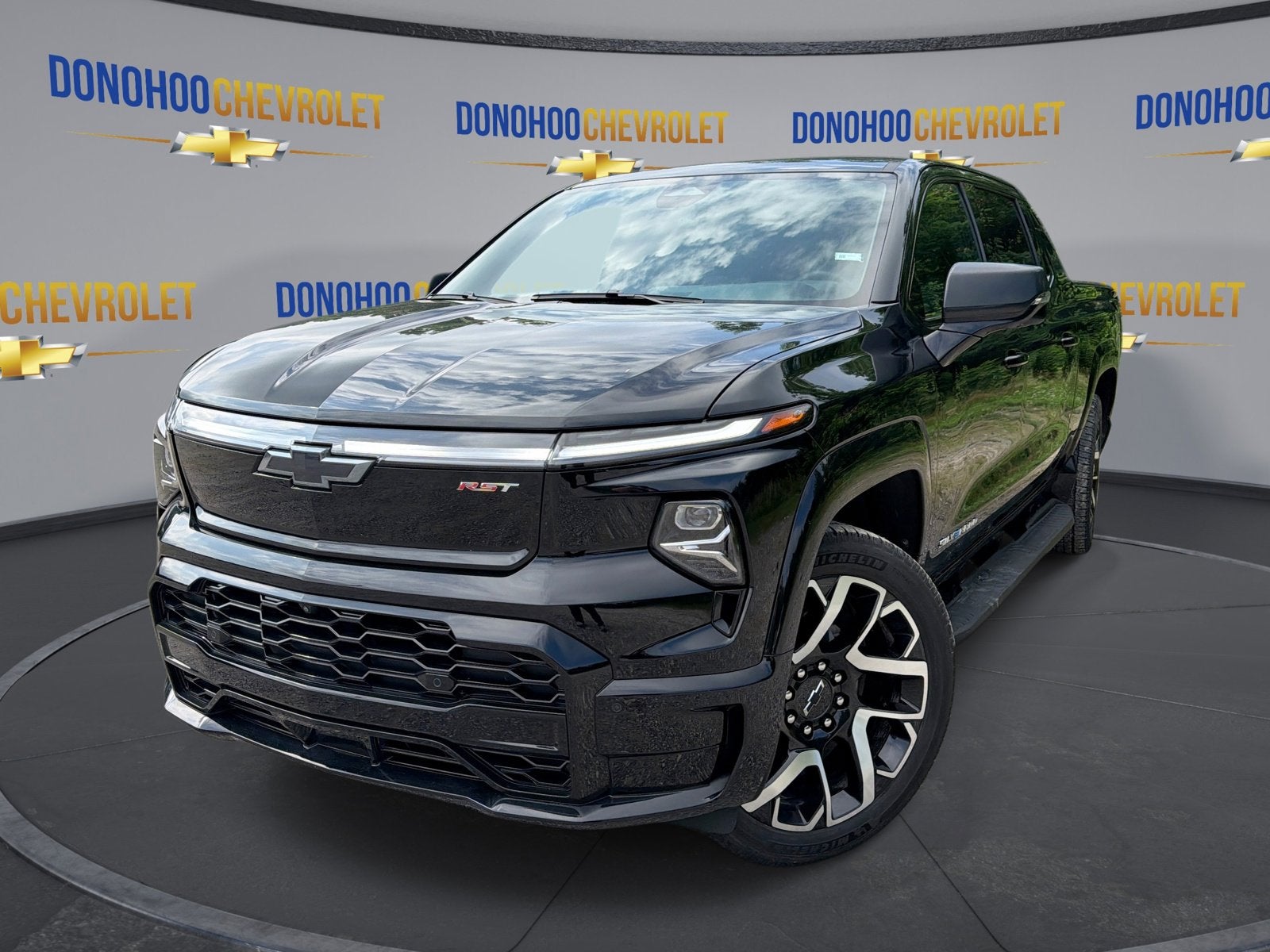 2024 Chevrolet Silverado EV RST