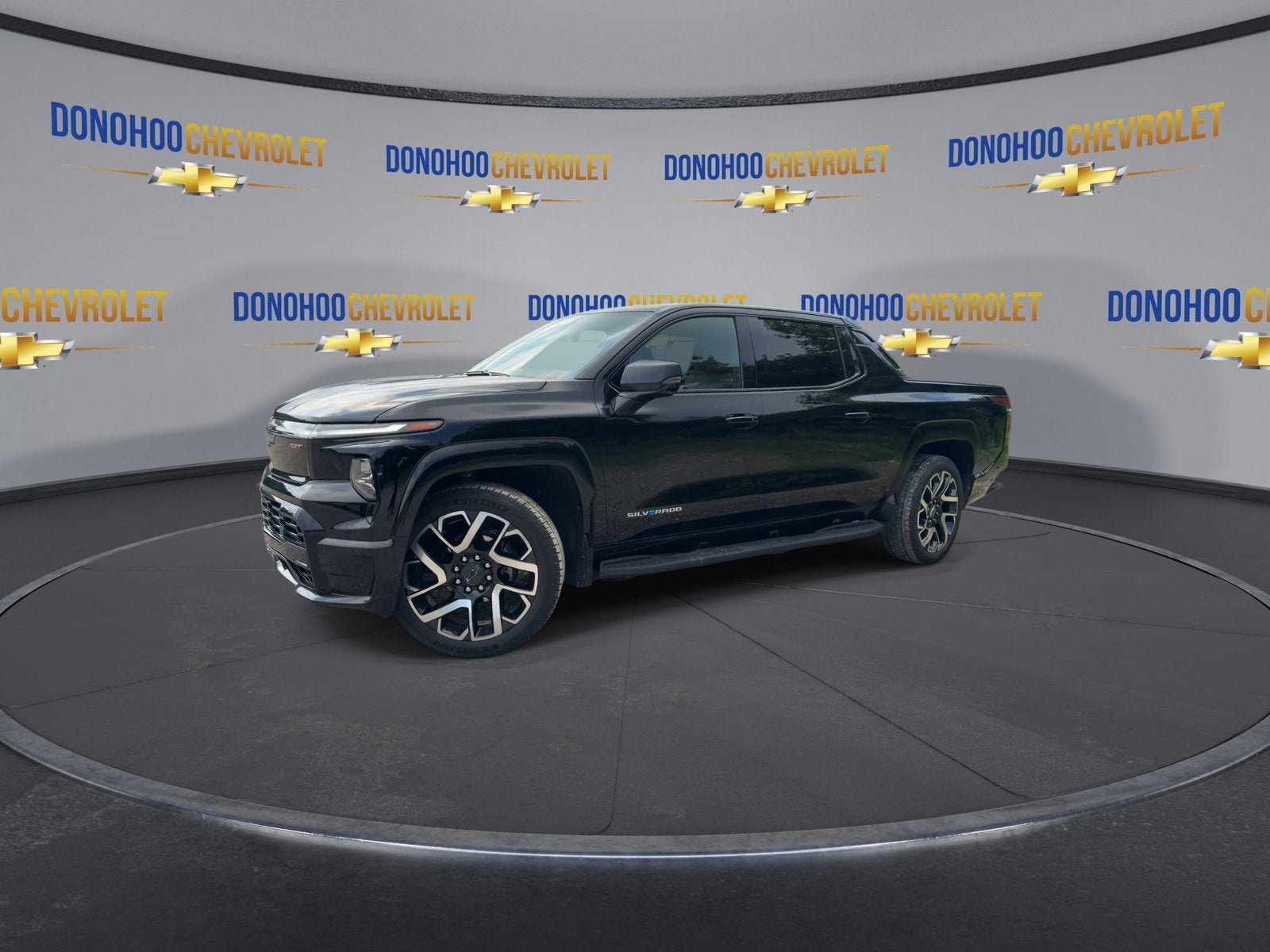 2024 Chevrolet Silverado EV RST