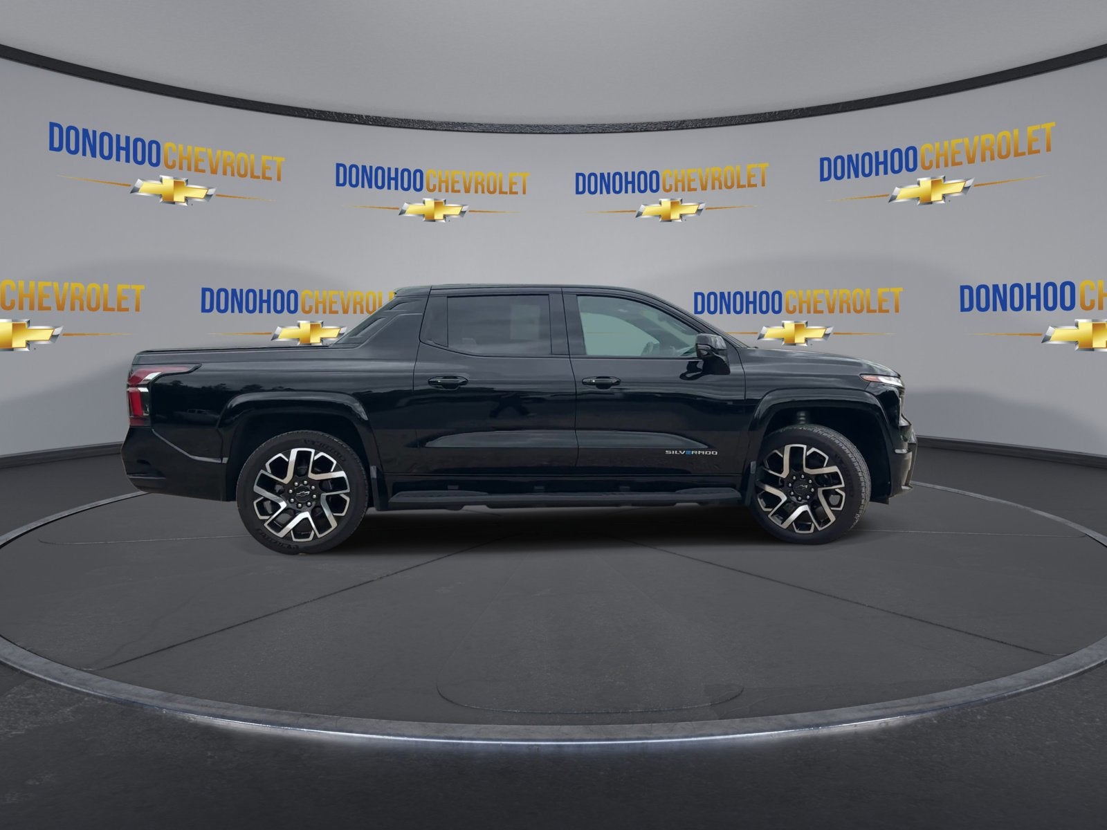 2024 Chevrolet Silverado EV RST