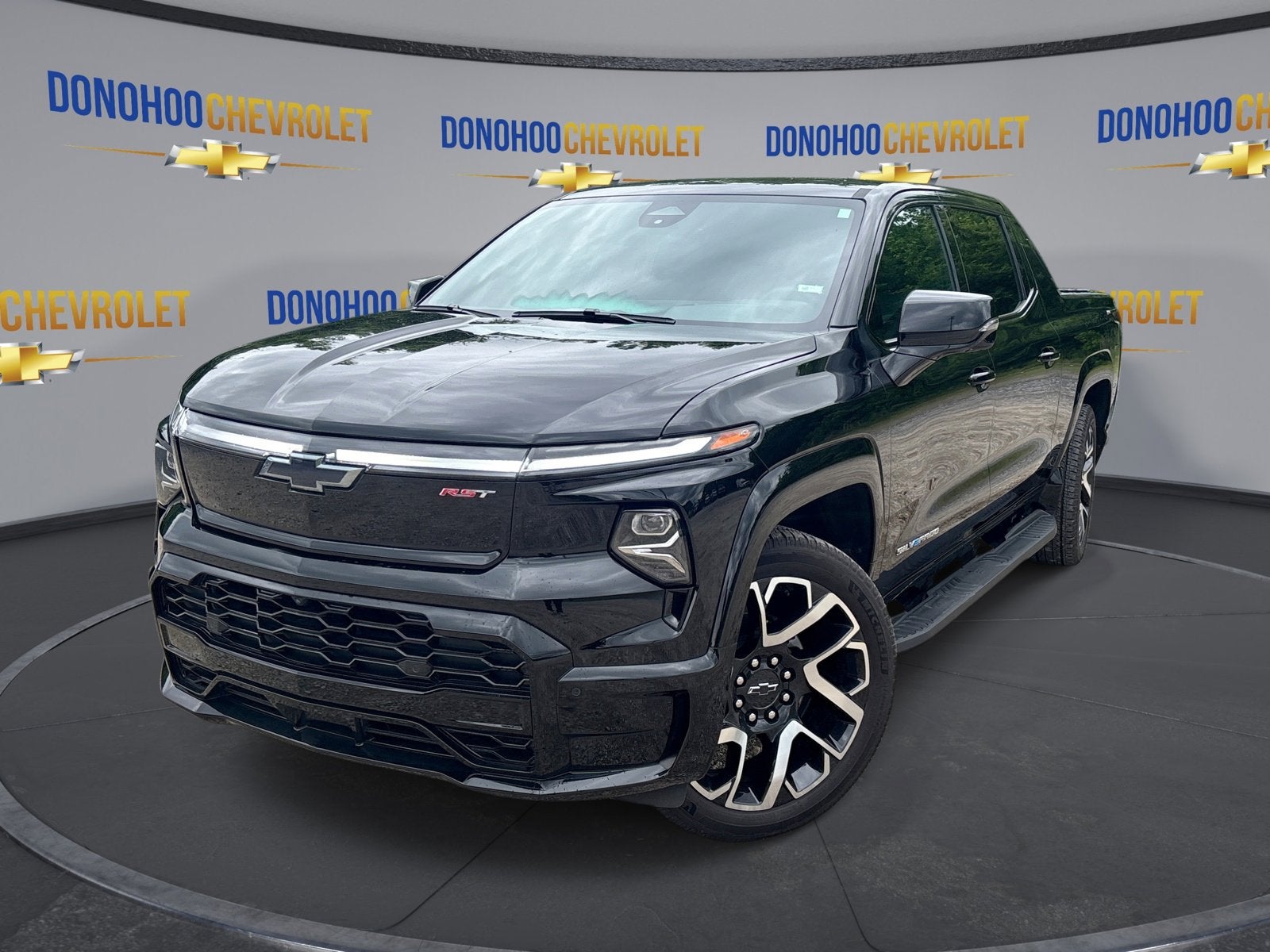 2024 Chevrolet Silverado EV RST