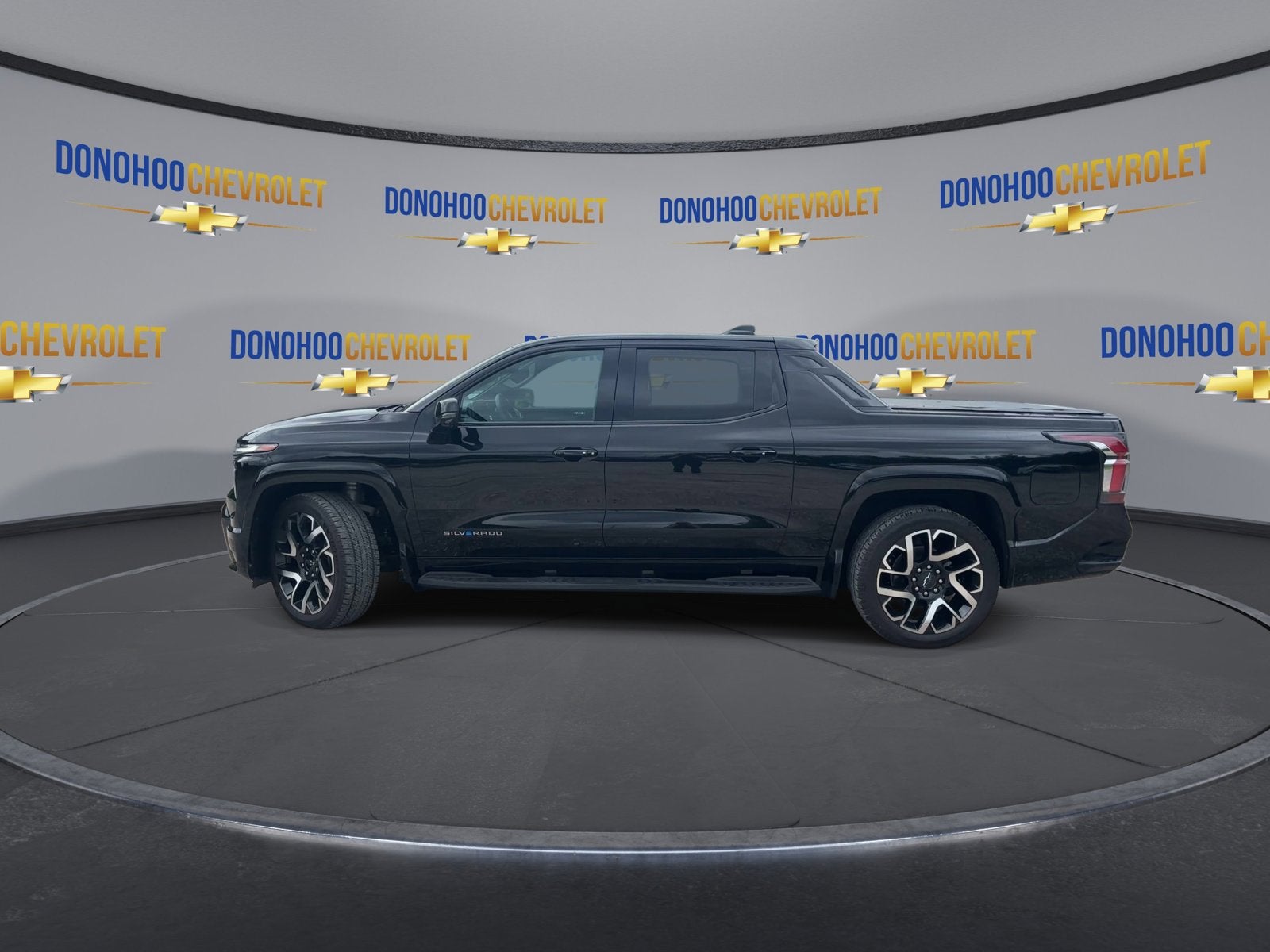 2024 Chevrolet Silverado EV RST