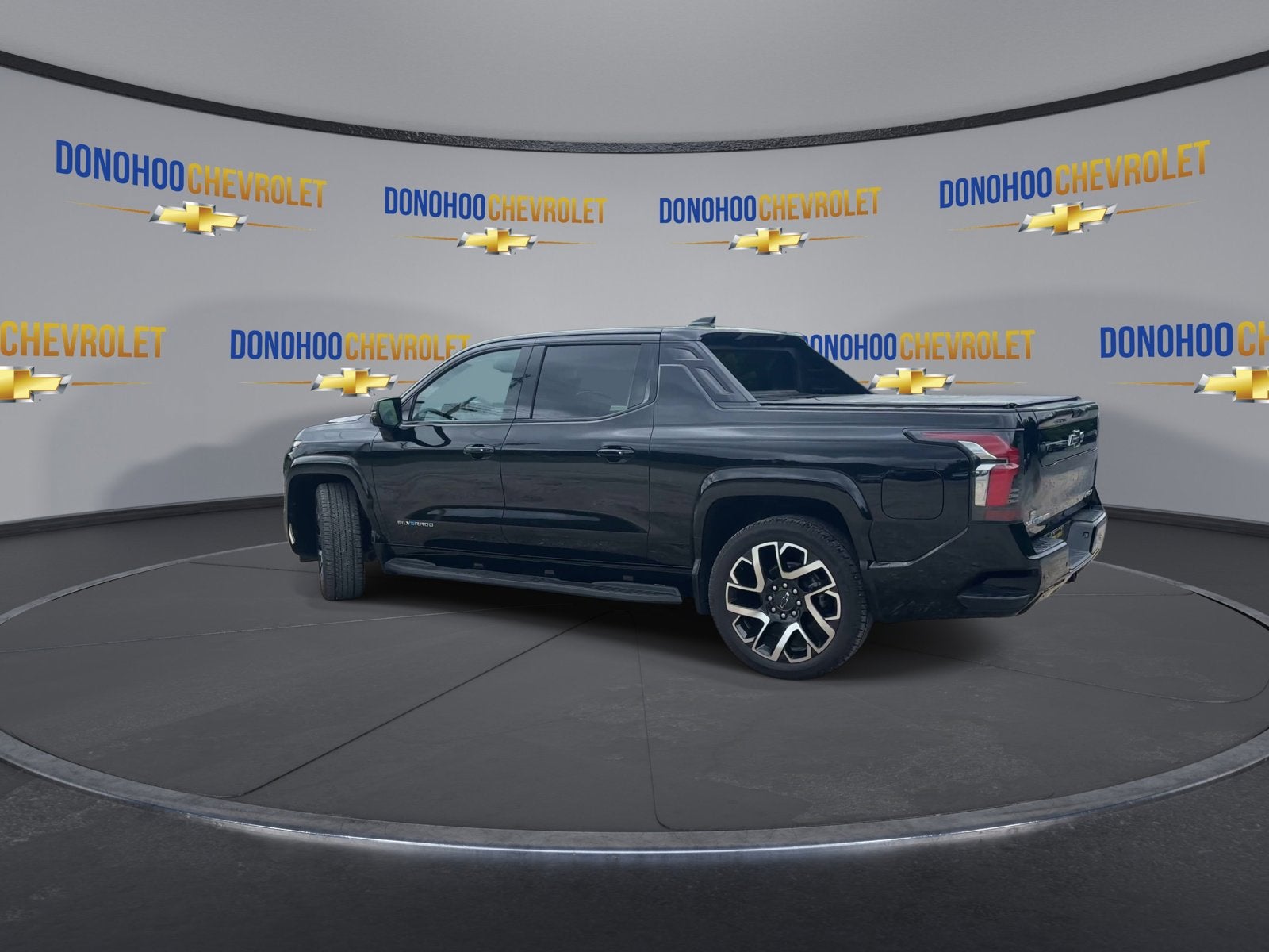 2024 Chevrolet Silverado EV RST