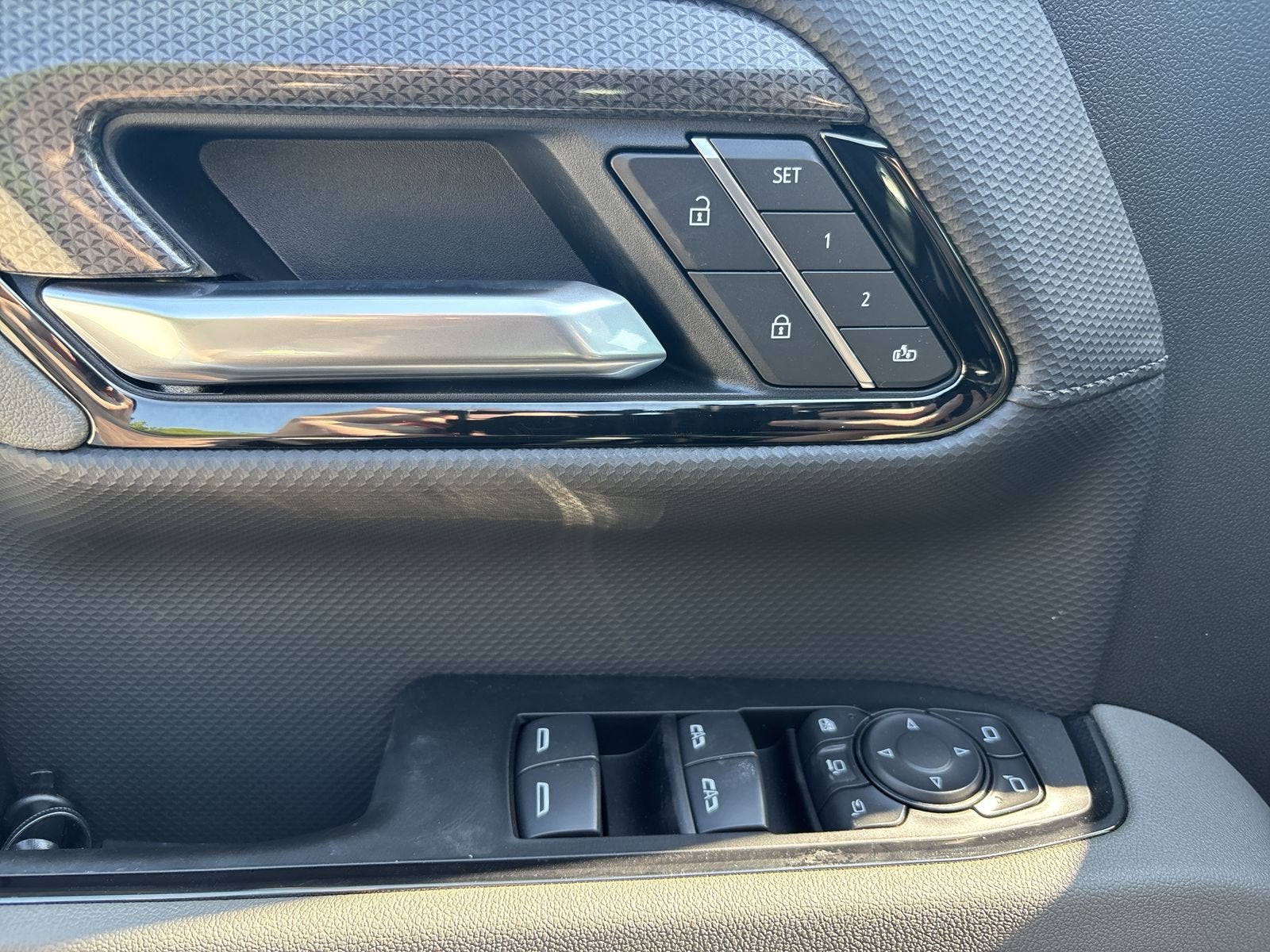 2026 Chevrolet Silverado 2500 HD ZR2 - Photo 13