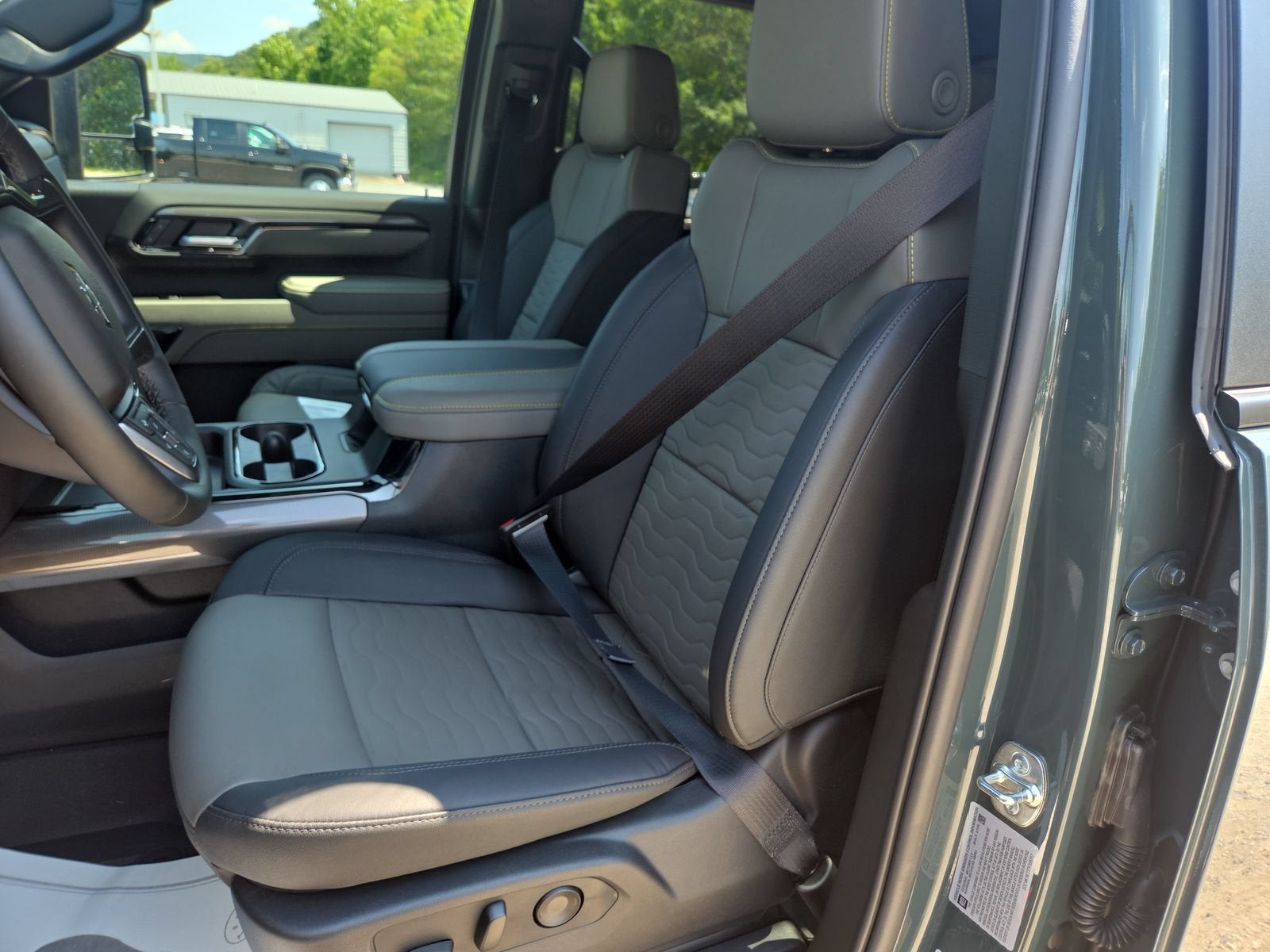2026 Chevrolet Silverado 2500 HD ZR2 - Photo 14