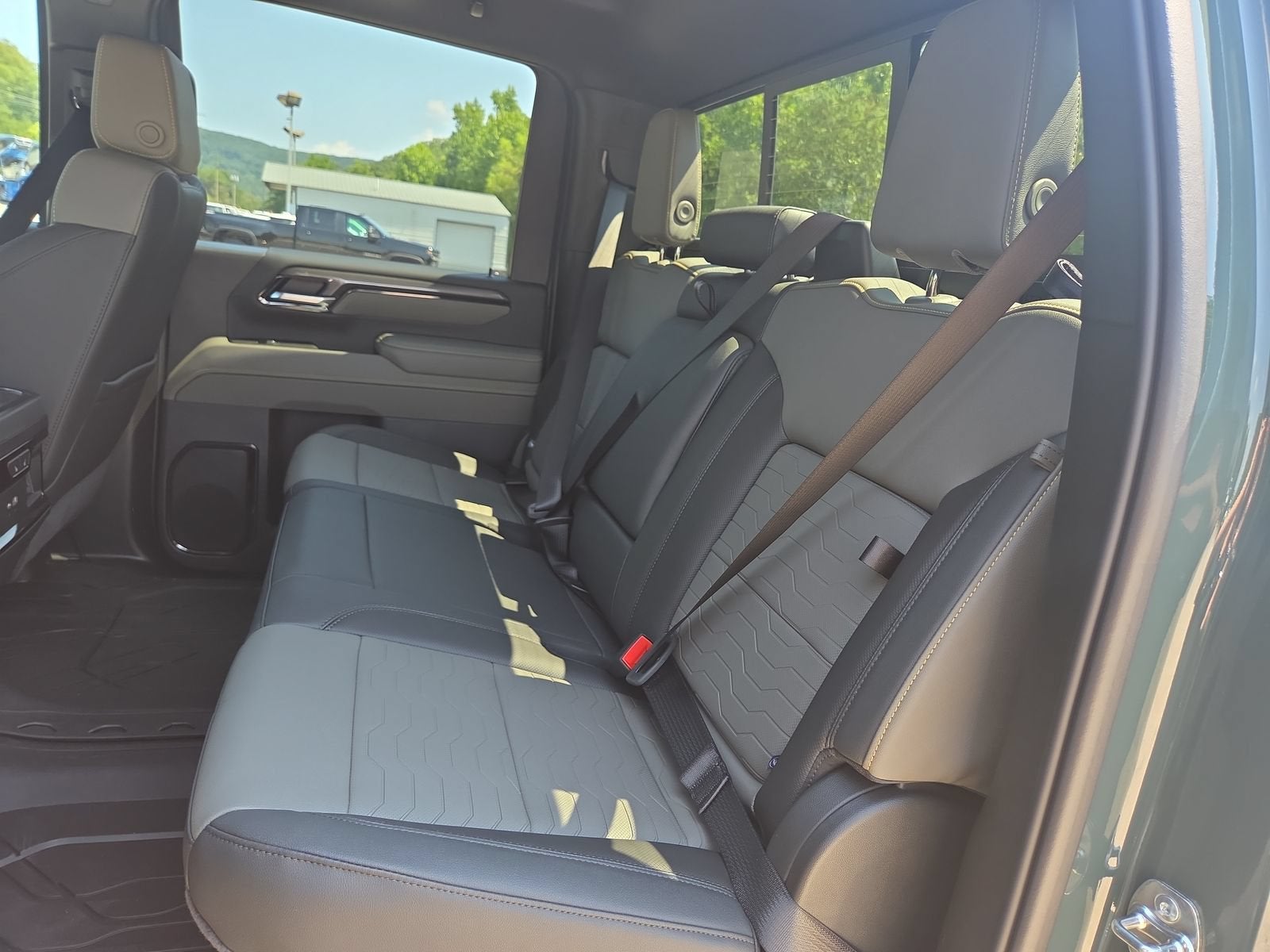 2026 Chevrolet Silverado 2500 HD ZR2 - Photo 25