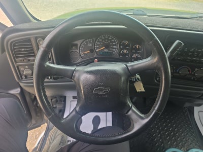 2002 Chevrolet Silverado 1500 LS