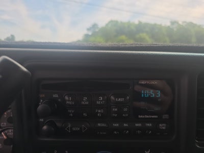 2002 Chevrolet Silverado 1500 LS