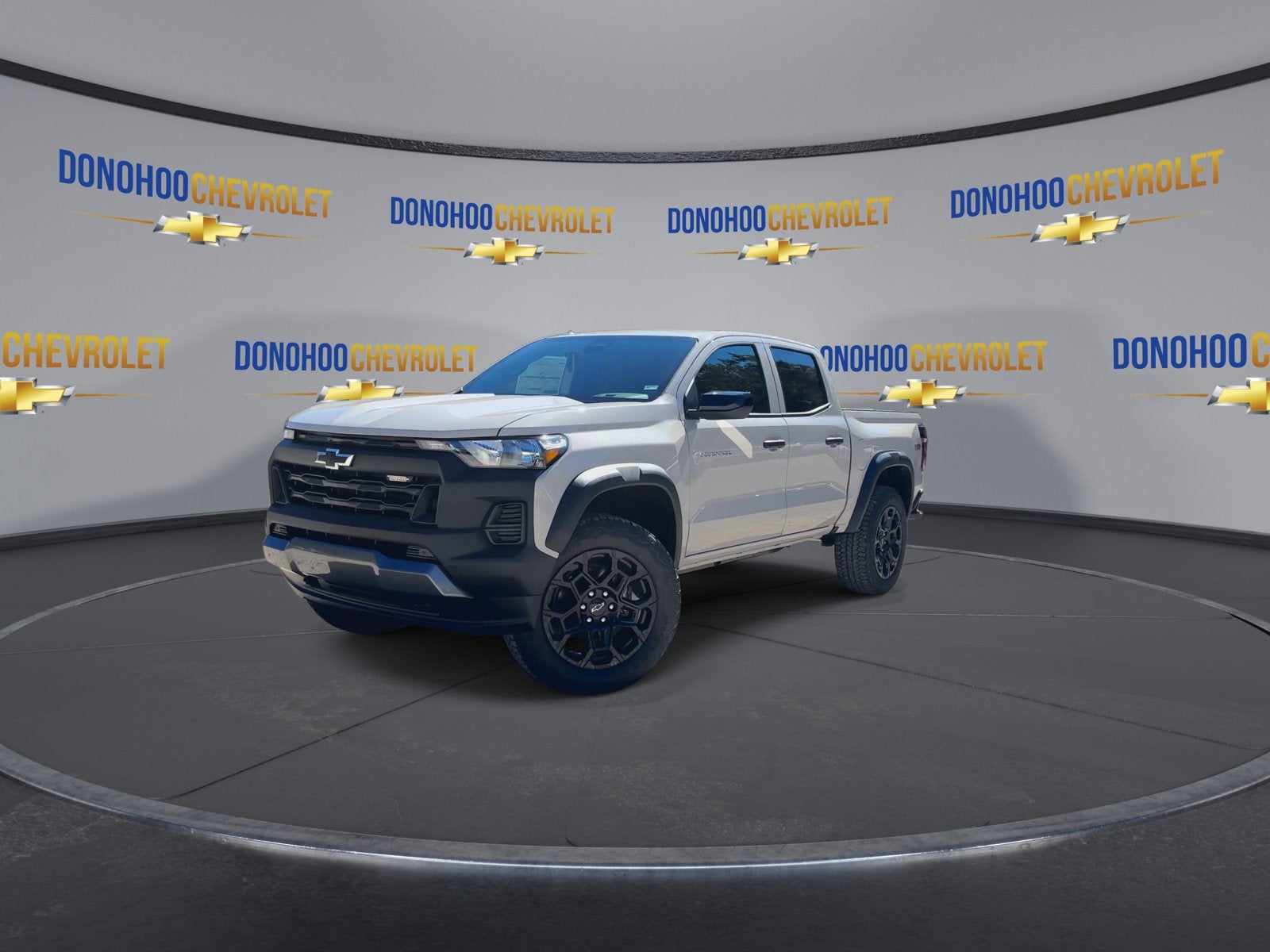 2026 Chevrolet Colorado Trail Boss - Photo 4