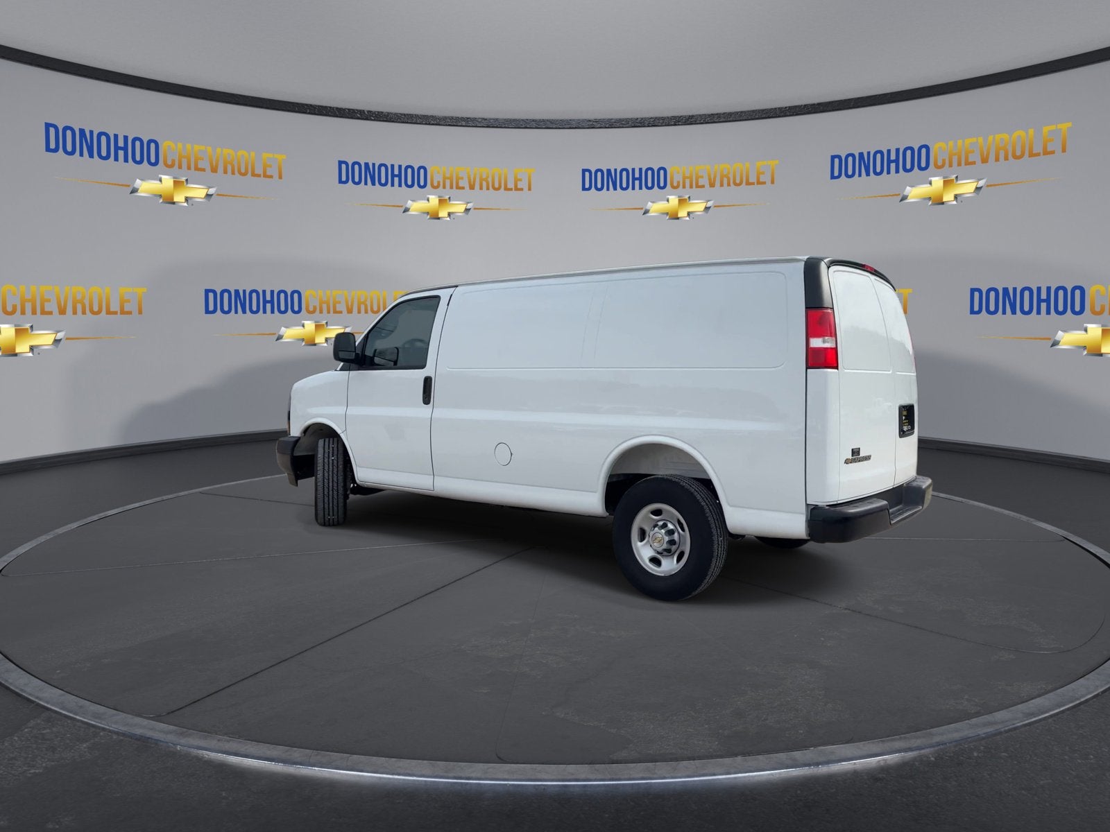 2025 Chevrolet Express Cargo 2500 WT