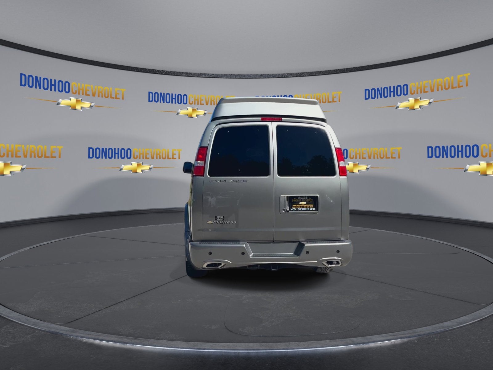 2025 Chevrolet Express Cargo 2500 WT