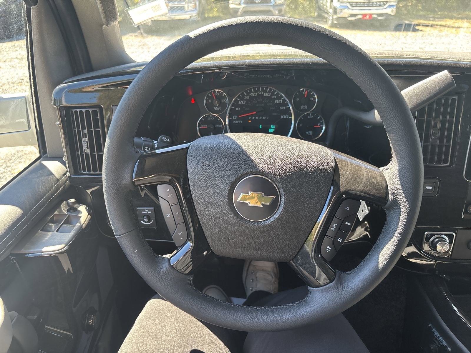 2025 Chevrolet Express Cargo 2500 WT